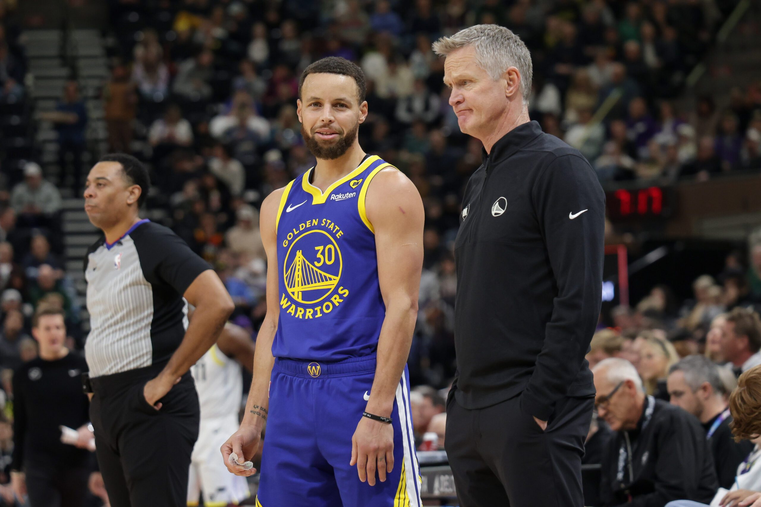 Golden State Warriors' HC Steve Kerr's Hilarious Reaction to Buddy Hield's Wardrobe Malfuncton 2 Golden State Warriors, Stephen Curry