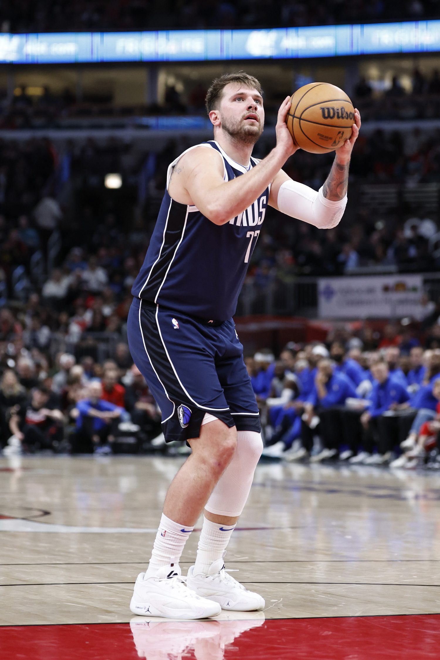 Dallas Mavericks: Luka Doncic's Crazy Underhand Shot Vs. Rockets Draws Picasso-Level Praise from Jason Kidd 2 Luka Doncic, Dallas Mavericks, Jason Kidd
