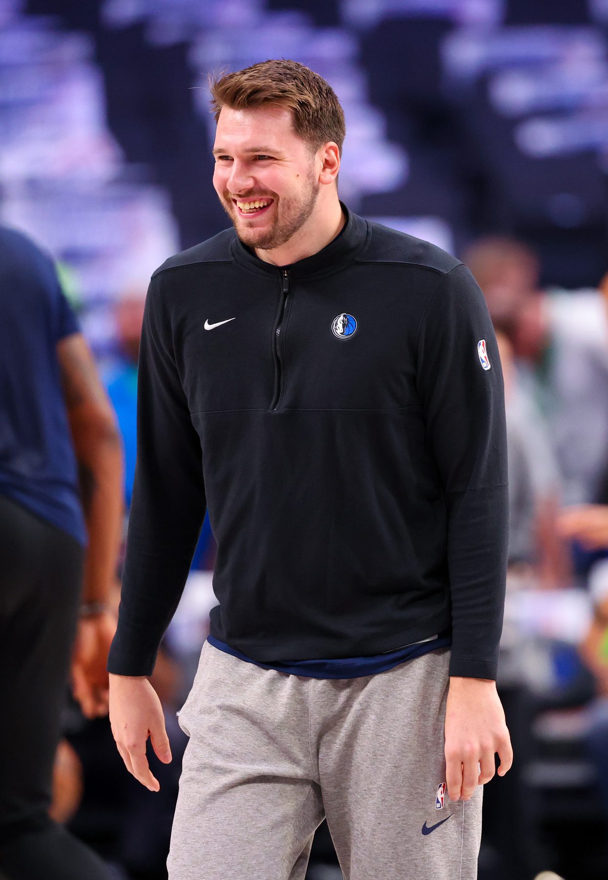 Dallas Mavericks: Luka Doncic's Crazy Underhand Shot Vs. Rockets Draws Picasso-Level Praise from Jason Kidd 1 Dallas Mavericks, Magic Johnson, Luka Doncic, Kyrie Irving