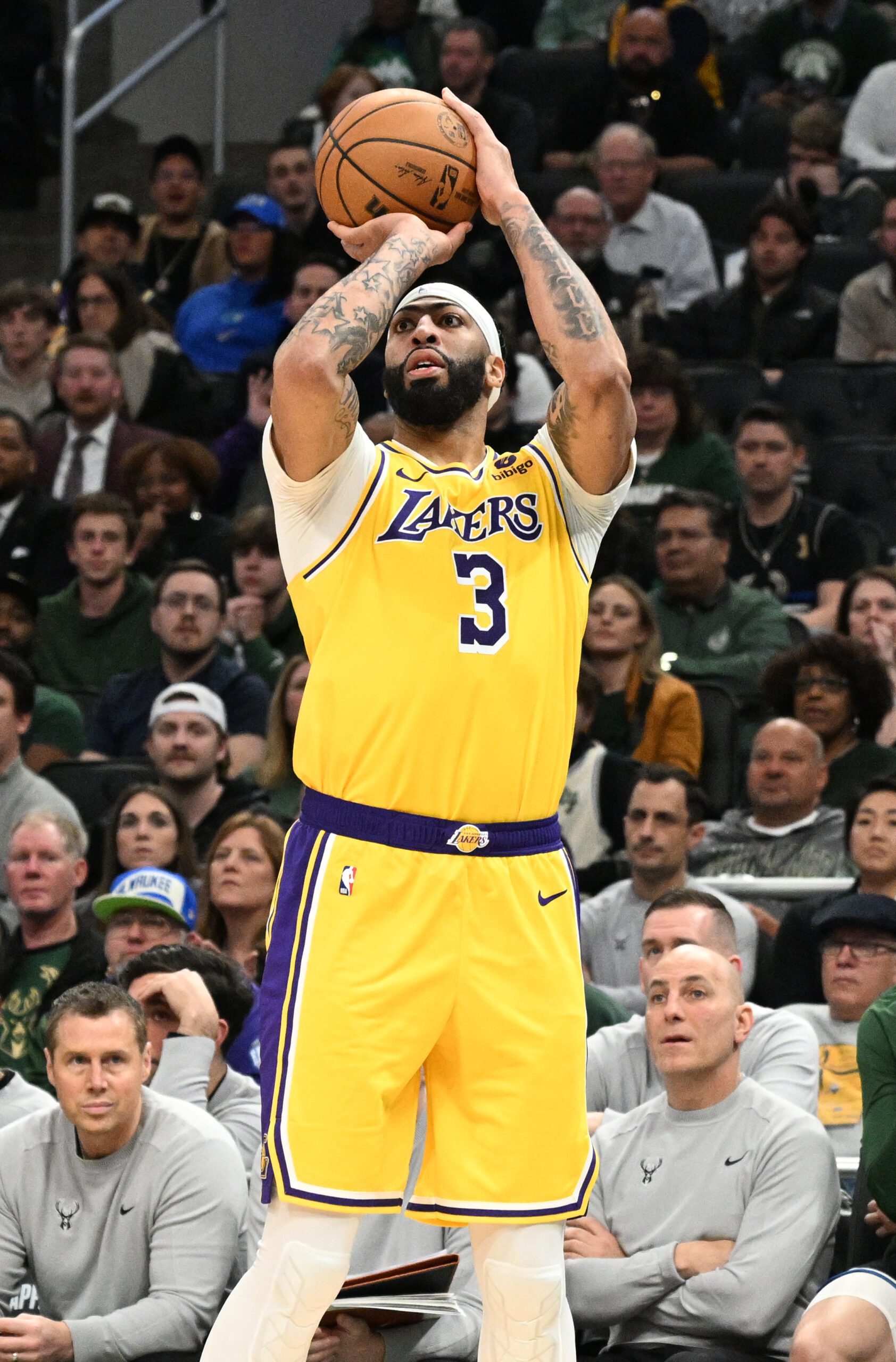 BREAKING: Los Angeles Lakers' LeBron James, Anthony Davis Injury Updates Are Mixed Bag Ahead of Grizzlies Bout 2 Los Angeles Lakers, Anthony Davis