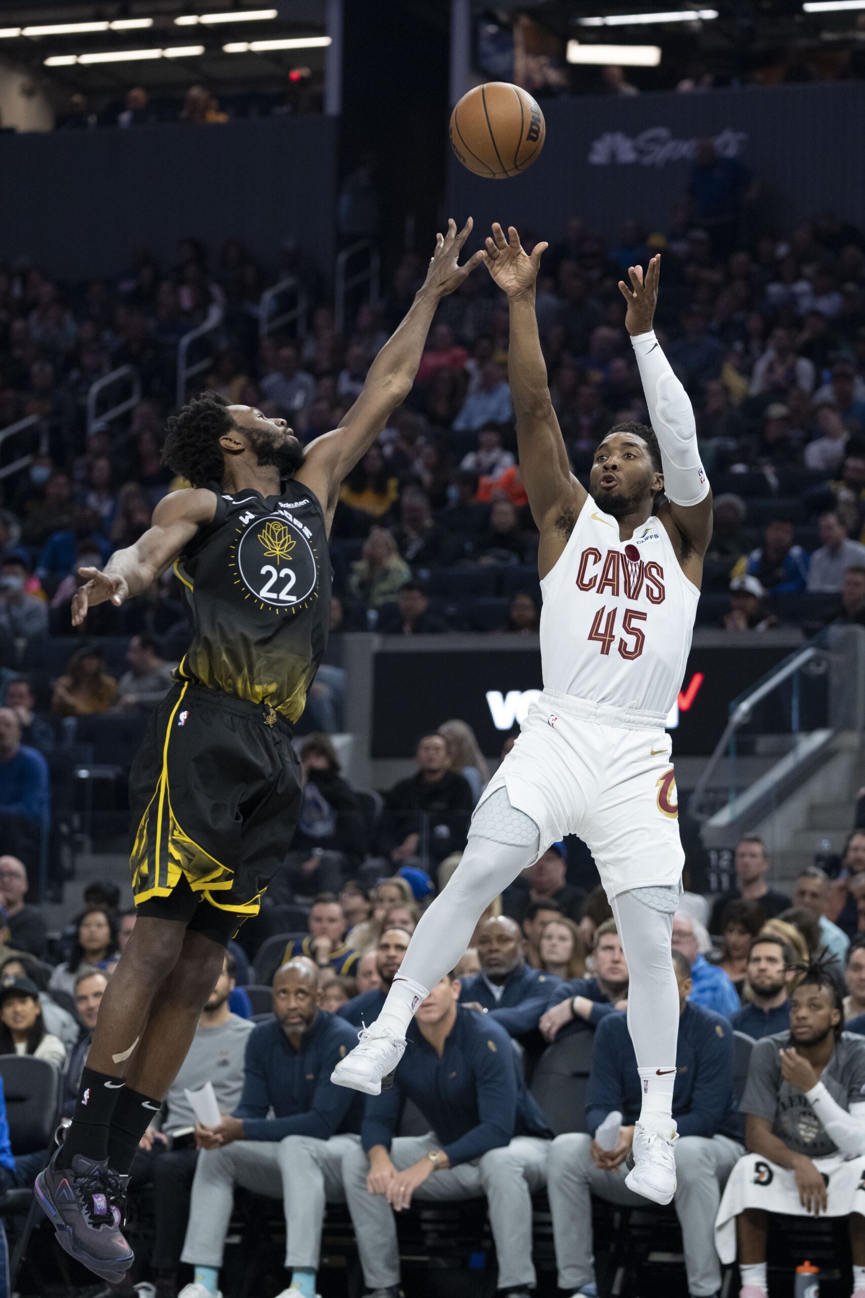 Cleveland Cavaliers' Donovan Mitchell Sounds Off on 89-Point Burst to Close Out Magic Series: 'It's My Job' 3 Cleveland Cavaliers, LeBron James