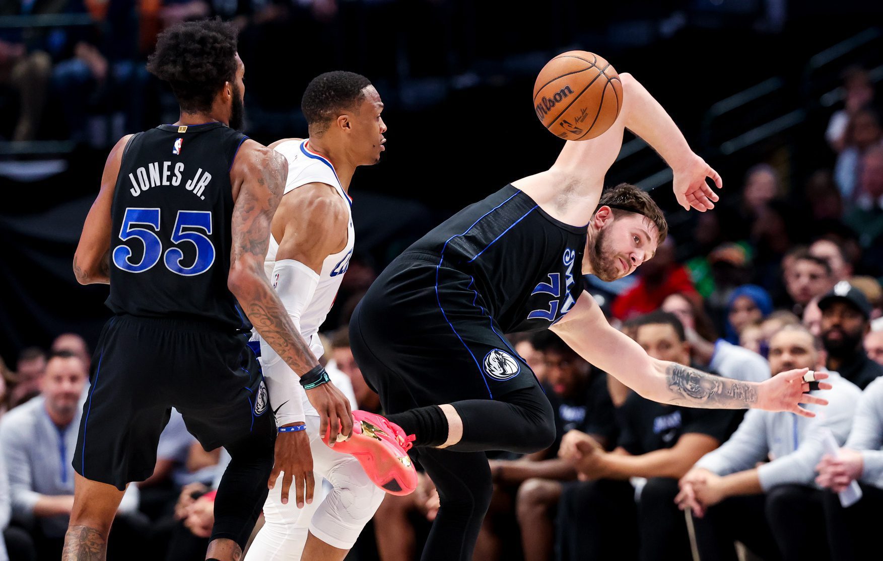 Los Angeles Clippers' Ty Lue Fires Subtle Warning Ahead of Looming NBA Playoffs Battle vs Dallas Mavericks 3 Los Angeles Clippers, Dallas Mavericks