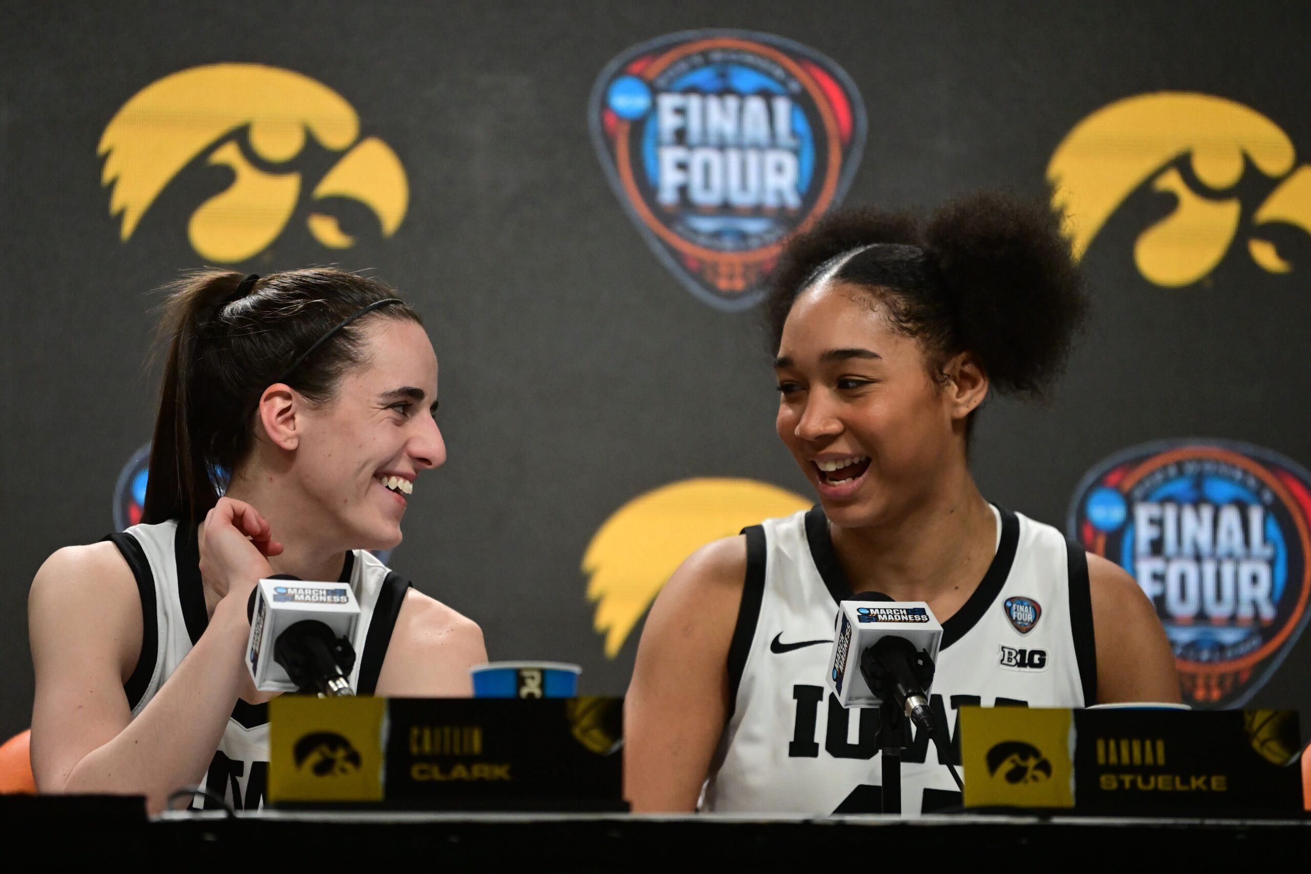 Iowa Hawkeyes: Chairs Used by Caitlin Clark in 2024 March Madness Being Sold for Ridiculous Prices 2 Iowa Hawkeyes, Caitlin Clark, UConn Huskies