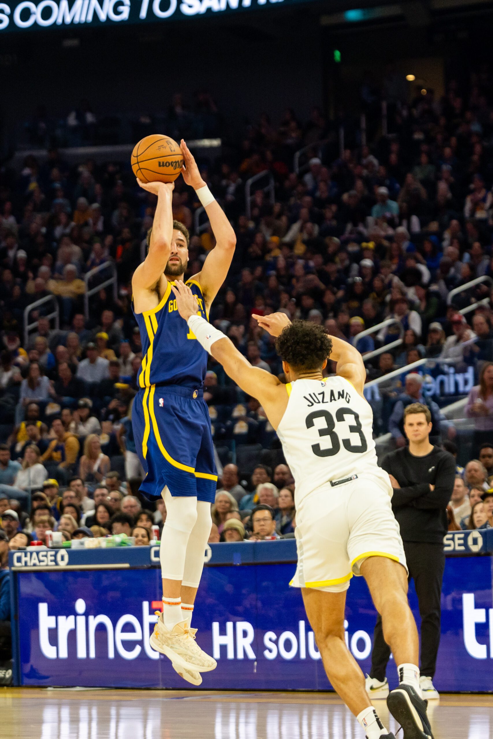 Klay Thompson Hints at Potentially Leaving Golden State Warriors in Free Agency Over 'Mental Health' Concerns 1 Golden State Warriors, Klay Thompson
