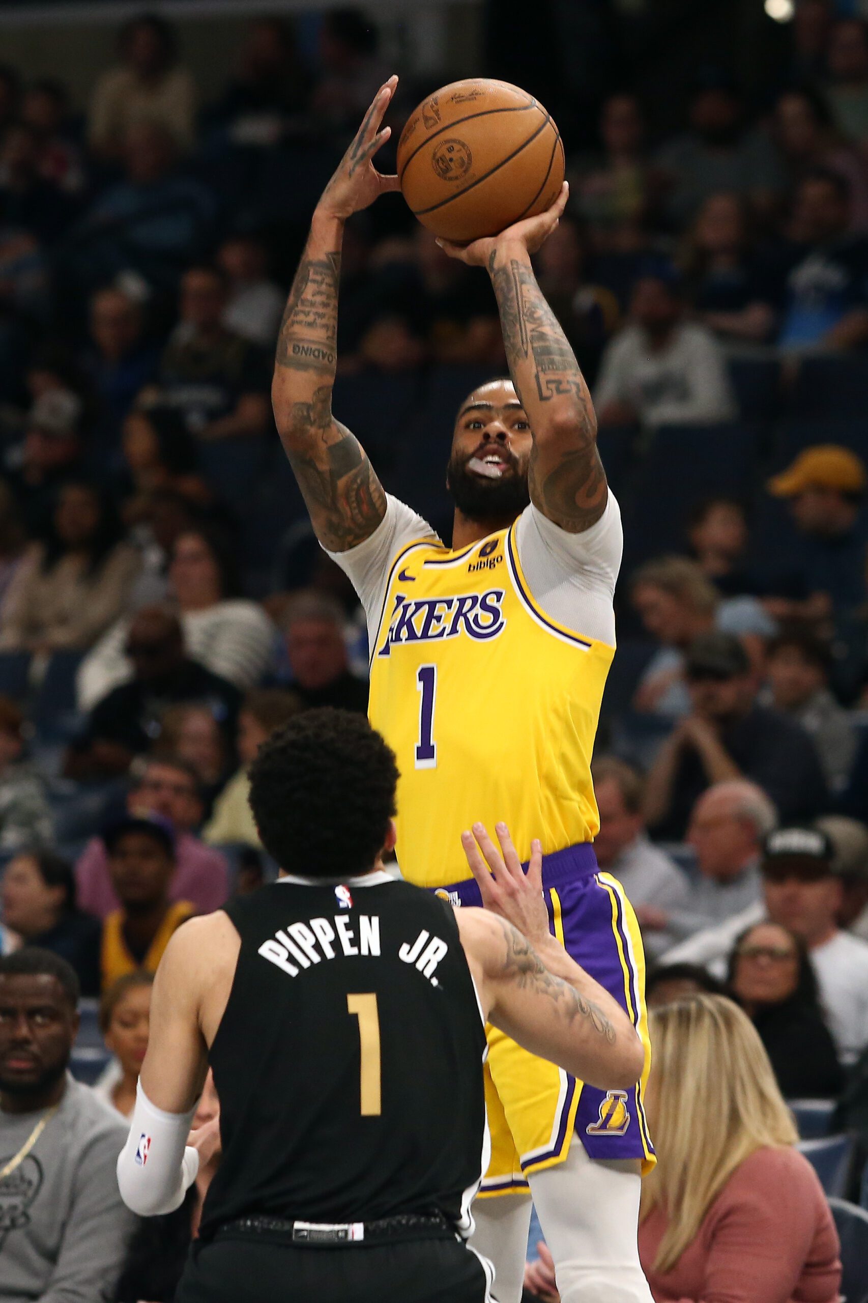 Los Angeles Lakers: D'Angelo Russell Gets Real on Jose Alvarado's Smack-Talking Antics in Play-In Win Vs. Pelicans 1 Los Angeles Lakers, D'Angelo Russell