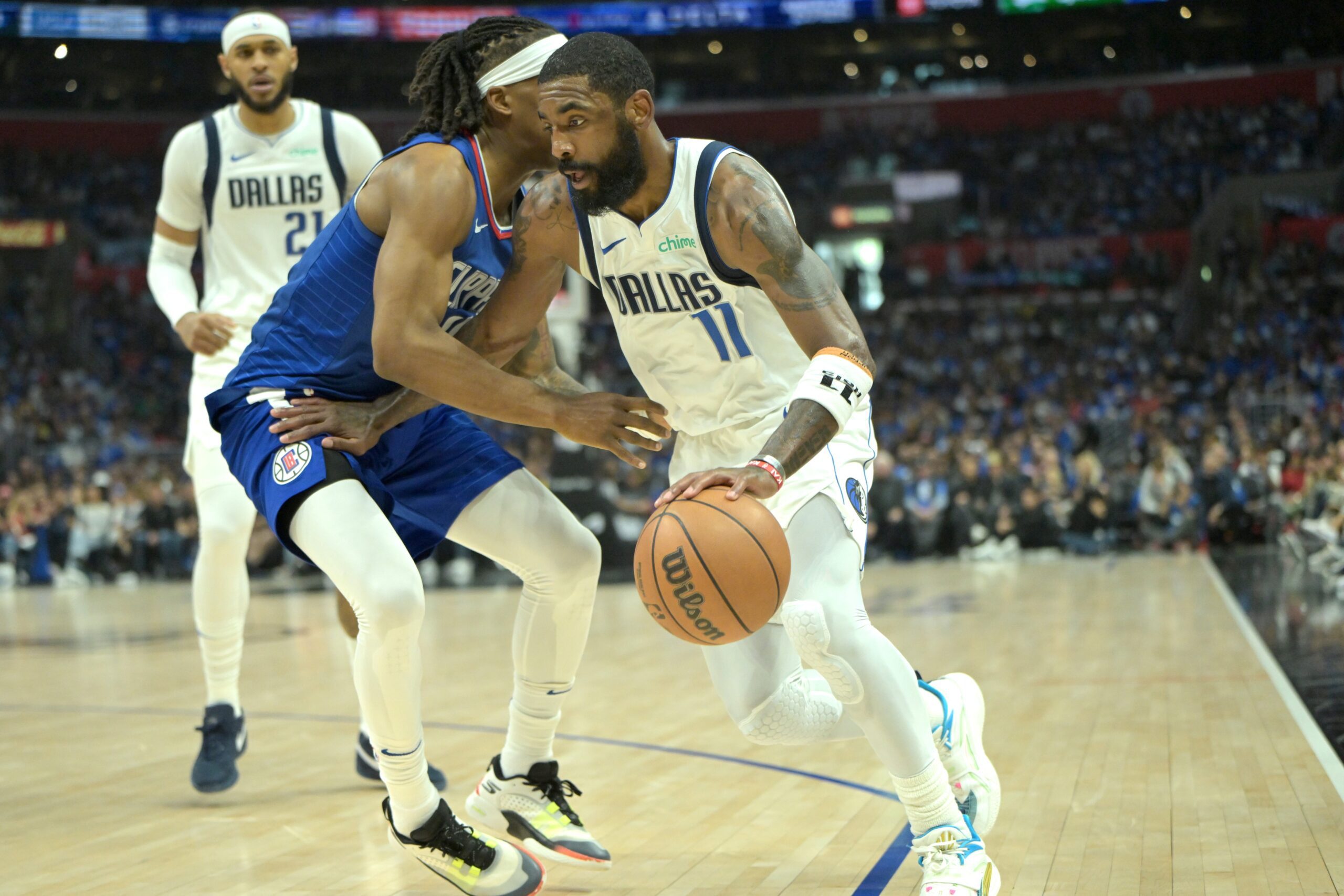Los Angeles Clippers Keep Important Role Player by Giving Him a 3-Year Contract Extension 1 Dallas Mavericks, Kyrie Irving, Terance Mann, Los Angeles Clippers