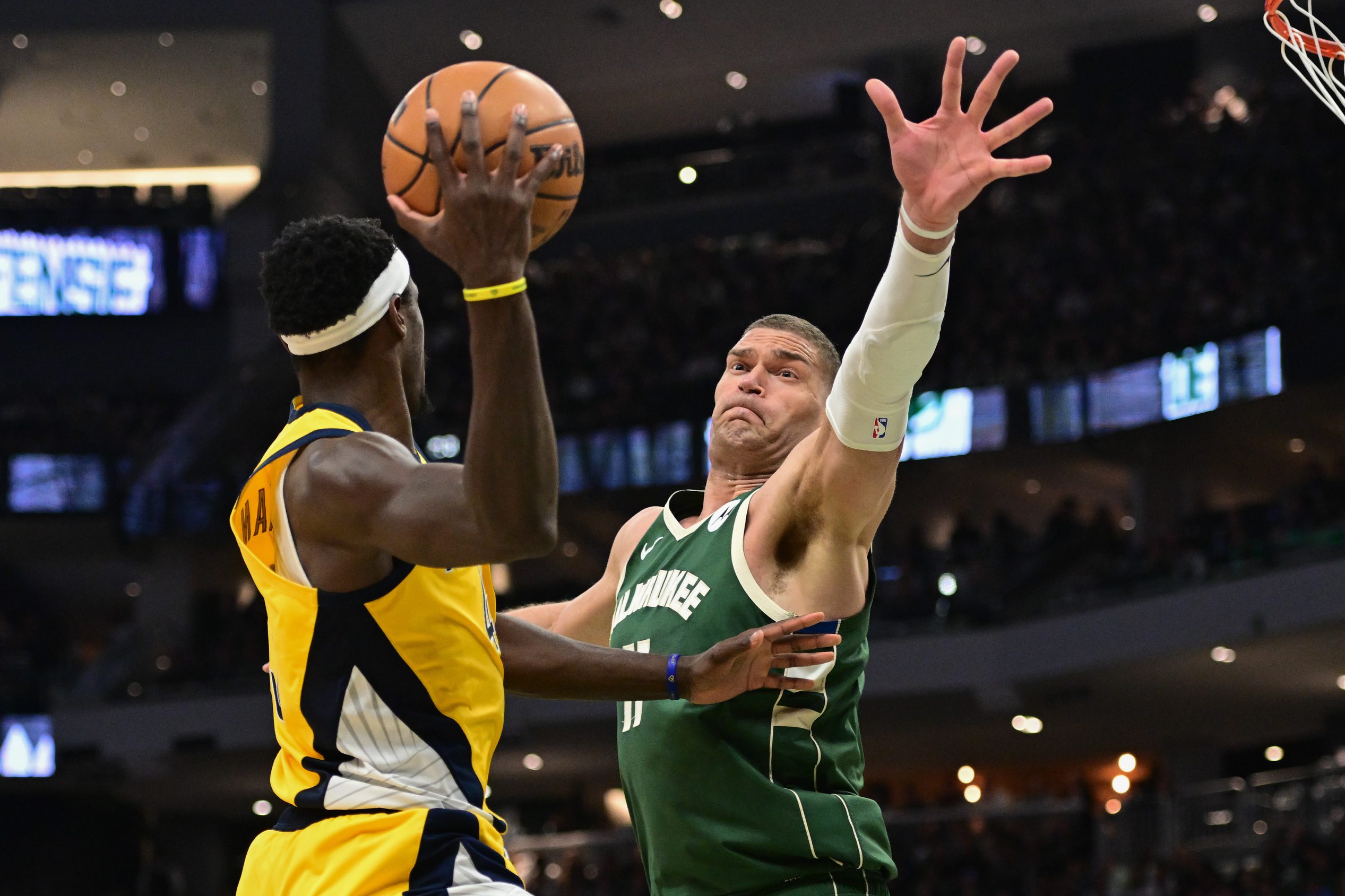 San Antonio Spurs Rumors: Reliable 16-Year Veteran Named as Potential Victor Wembanyama Backup 3 Milwaukee Bucks, Brook Lopez