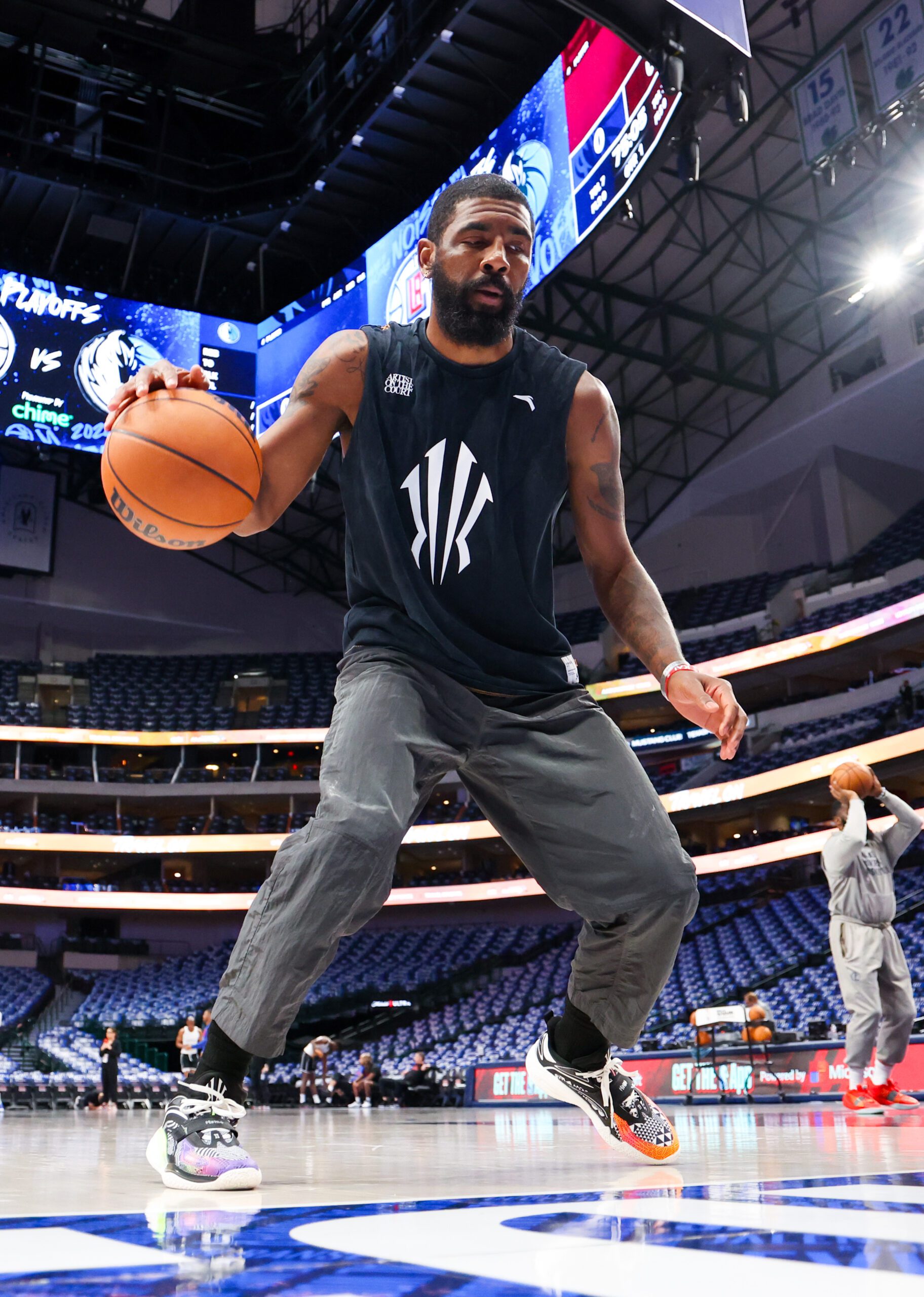 Dallas Mavericks Fans React To Crazy Kyrie Irving Mural 2 Dallas Mavericks, Kyrie Irving
