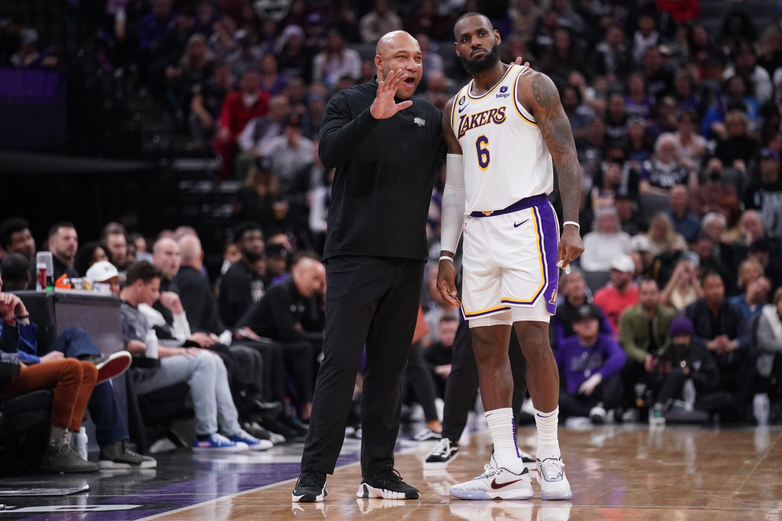 Los Angeles Lakers: Ex-LA Star's Suggestion to Make LeBron James the Head Coach Draws Blunt Reaction From NBA Expert 3 Los Angeles Lakers, LeBron James