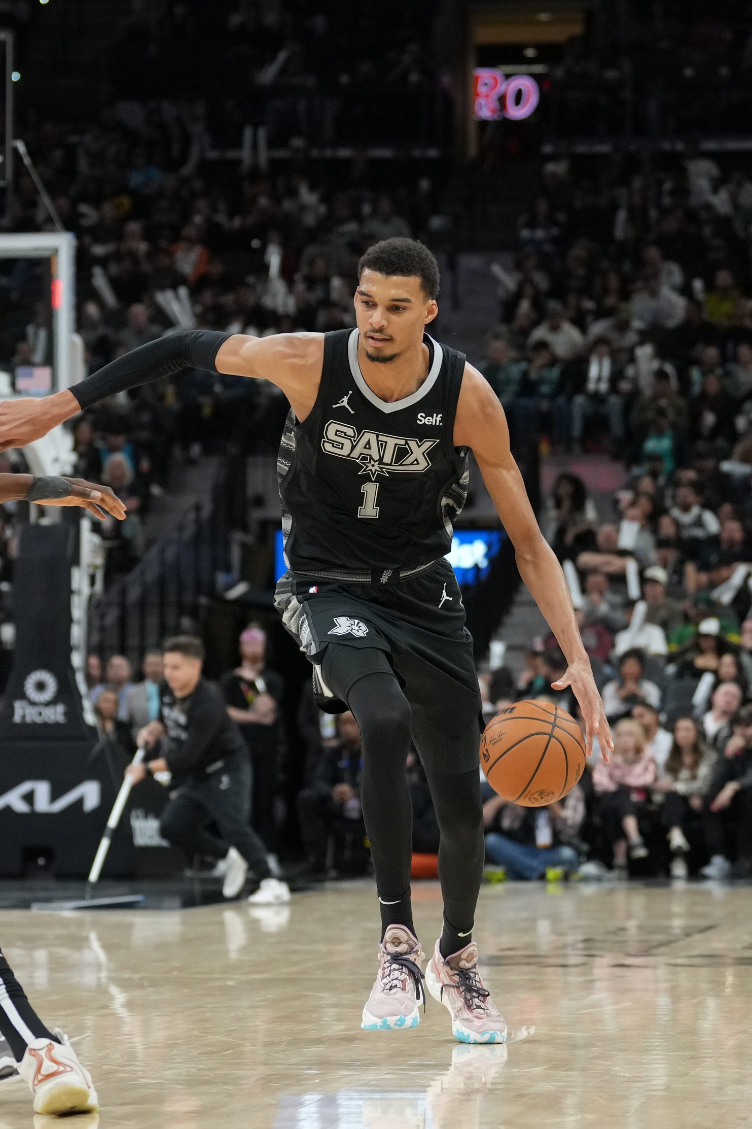 San Antonio Spurs: Victor Wembanyama Achieves Never-Before-Seen Feat With Latest NBA Honor 1 San Antonio Spurs, Victor Wembanyama