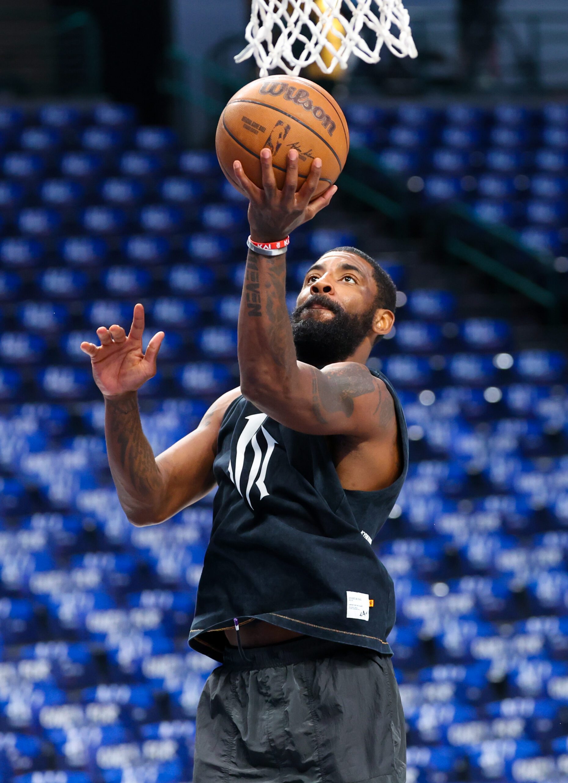 Dallas Mavericks Fans React To Crazy Kyrie Irving Mural 1 Dallas Mavericks, Kyrie Irving