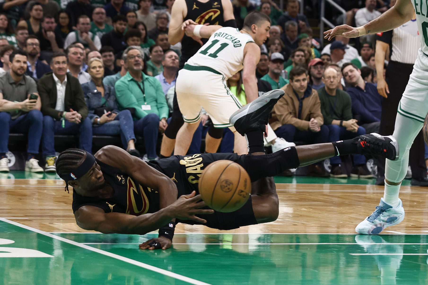 Cleveland Cavaliers Weapon Sounds off on 1 Criticism That Triggered Role Players 2 Cleveland Cavaliers, Caris LeVert, Cleveland Cavaliers news, Caris LeVert news, NBA Playoffs, NBA Playoffs news, Cavs vs Celtics