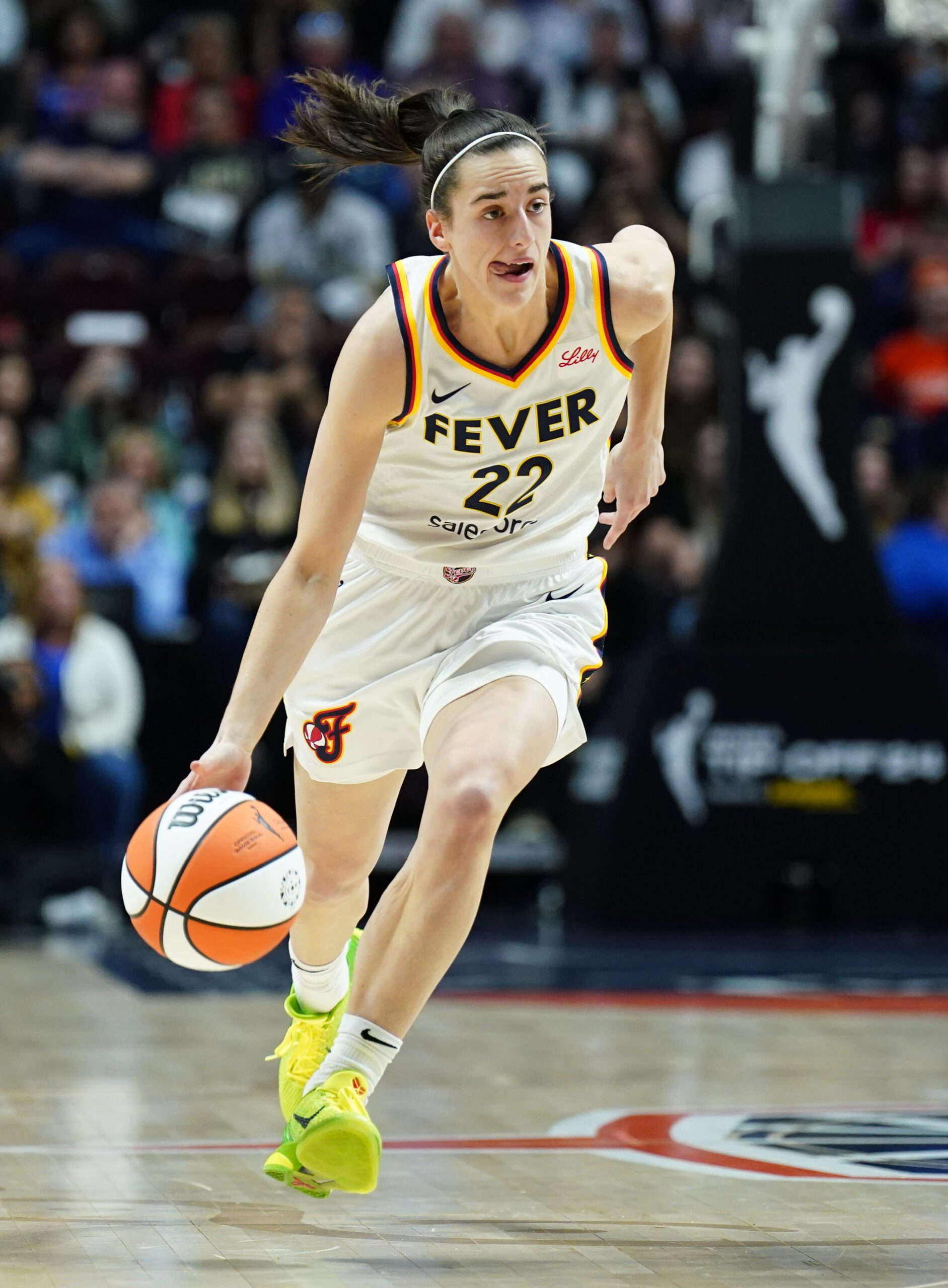 Indiana Fever Coach Gets Brutally Honest on Caitlin Clark, Team's Referee Issues 1 Indiana Fever, Caitlin Clark