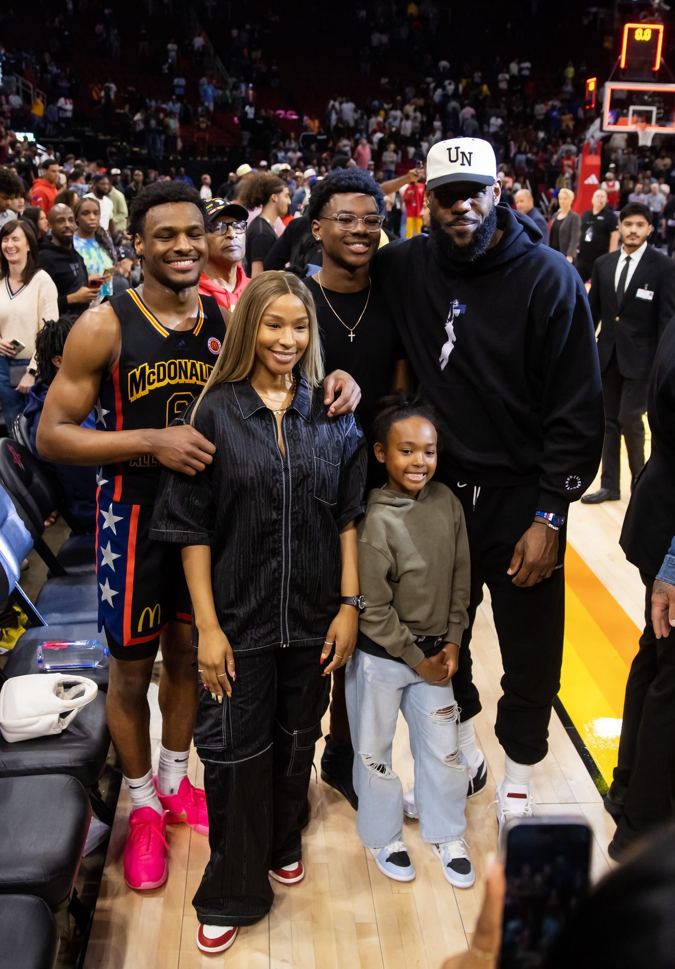 Los Angeles Lakers: Savannah James Confirms Salacious LeBron James Rumor 3 USATSI 21079841 168400517 lowres