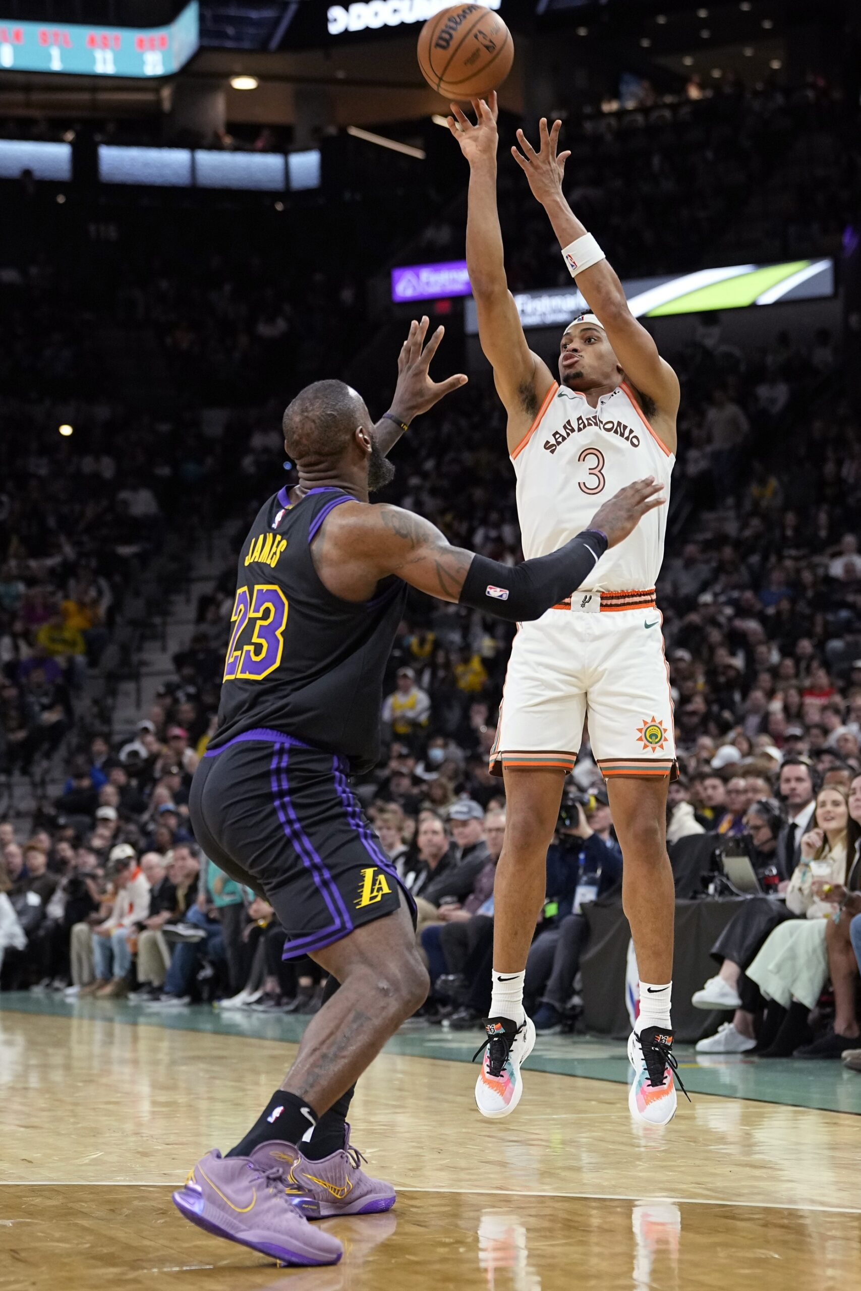 Los Angeles Lakers: Victor Wembanyama Teammate Viewed as 'Fascinating' LA Trade Target 2 Los Angeles Lakers, Los Angeles Lakersrumors, Victor Wembanyama, Keldon Johnson, Keldon Johnson rumors, NBA trade, NBA trade rumors