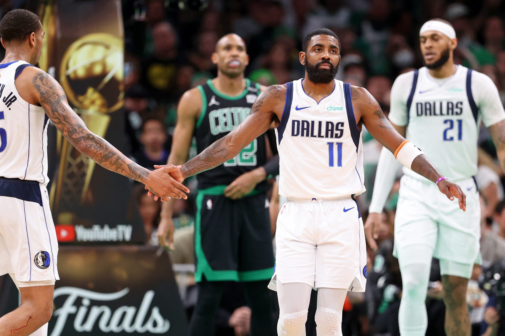 Dallas Mavericks: Kyrie Irving Mercilessly Roasted Amid Struggles in NBA Finals vs. Boston Celtics 3 Dallas Mavericks, Kyrie Irving, NBA Finals, Boston Celtics, Dallas Mavericks news