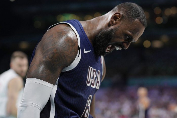 Los Angeles Lakers' LeBron James Wants to Make Up with Drake After Showing Support to Kendrick Lamar in Rap Beef 3 team usa lebron james