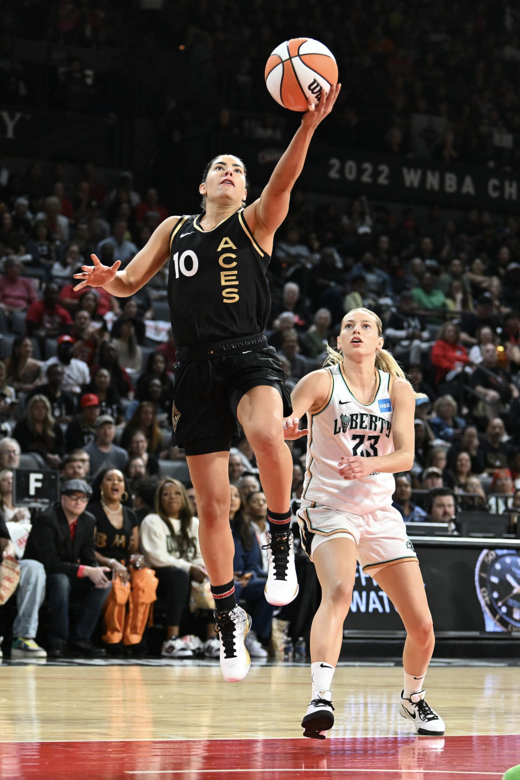 WNBA: Kelsey Plum Is Trending Hard After Viral Moment With Cameraman 2 Las Vegas Aces, Kelsey Plum