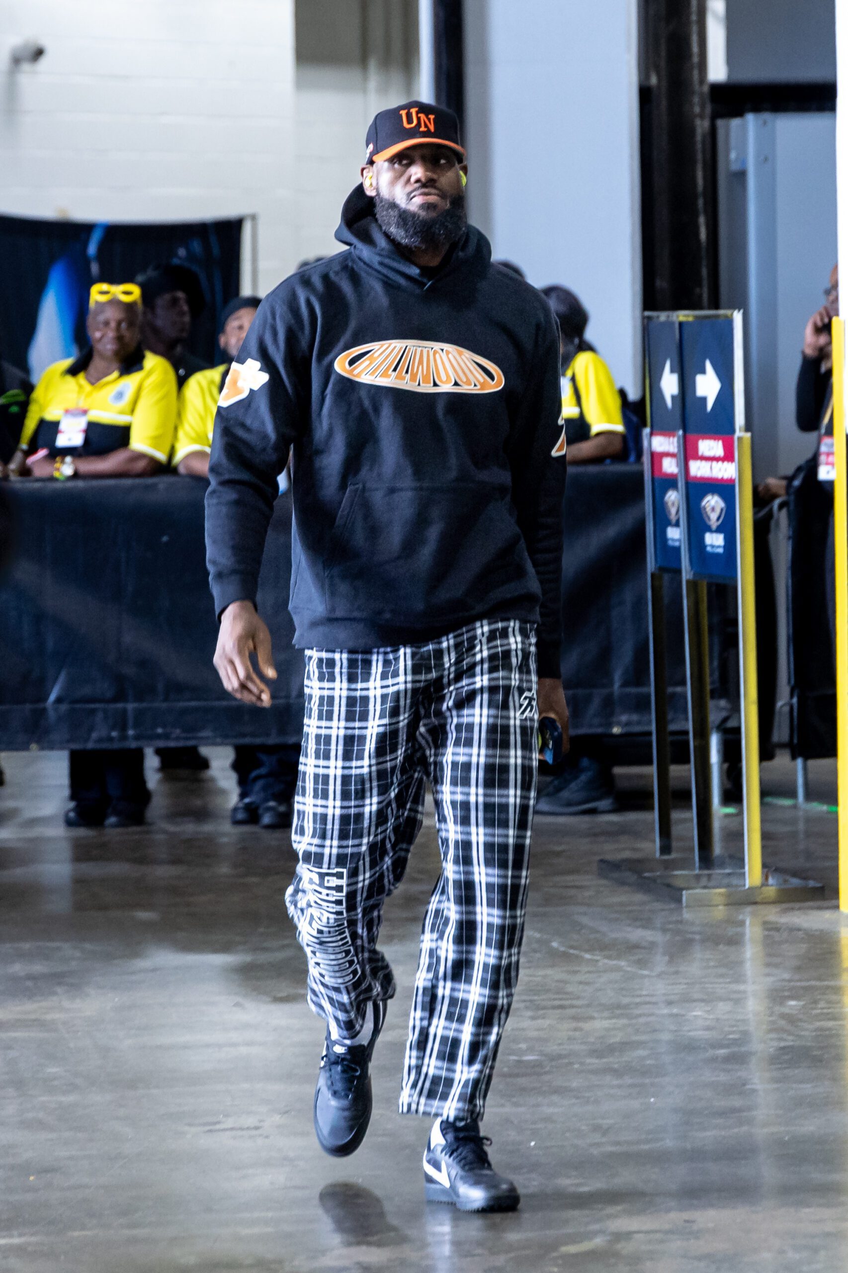 Anthony Davis Reveals True Thoughts on LeBron James Teaming Up With Son Bronny on Los Angeles Lakers 4 Los Angeles Lakers, LeBron James