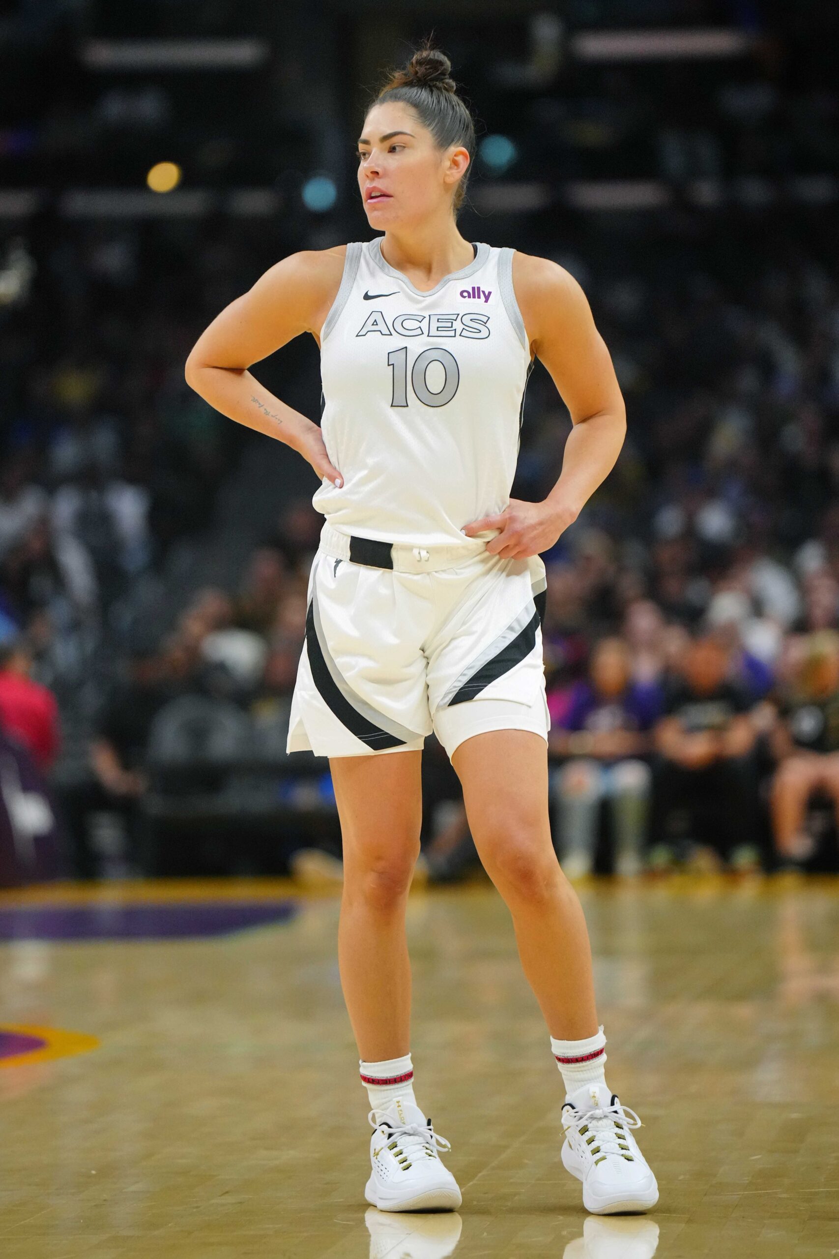 WNBA: Kelsey Plum Is Trending Hard After Viral Moment With Cameraman 3 Las Vegas Aces, Kelsey Plum
