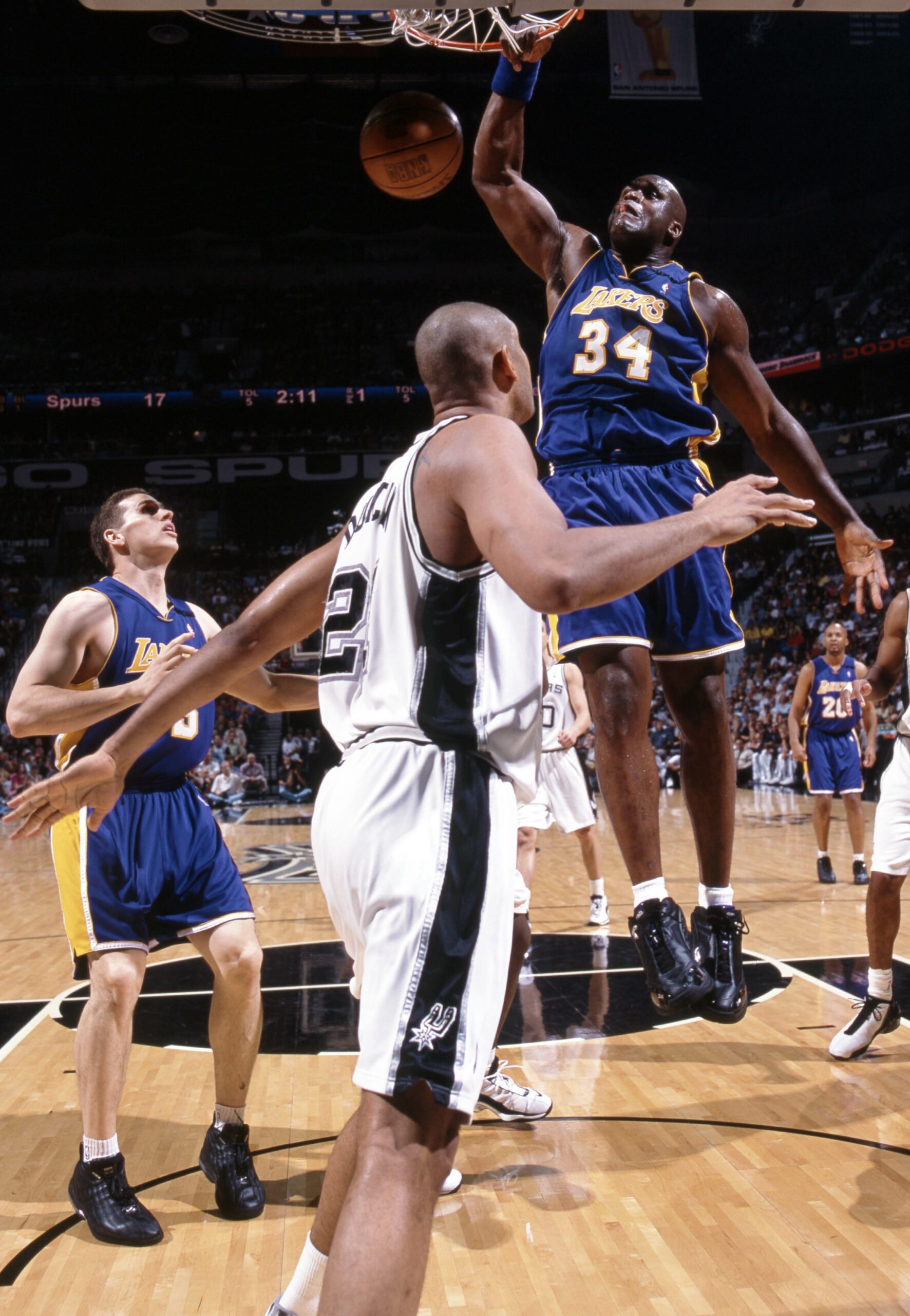 Los Angeles Lakers Icon Shaquille O'Neal Reveals True Thoughts on Dunking on Other Players 2 Los Angeles Lakers, Shaquille O'Neal