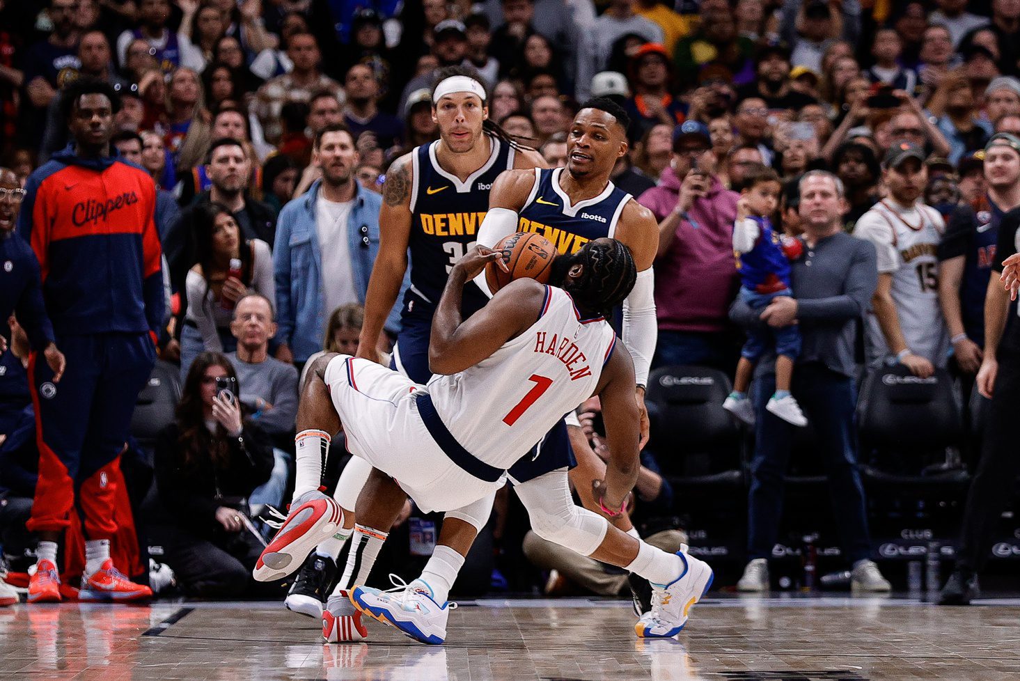 Fans Laugh As Russell Westbrook Have Extremely Embarrassing Performance In Nuggets-Clippers 2 Russell Westbrook, Denver Nuggets
