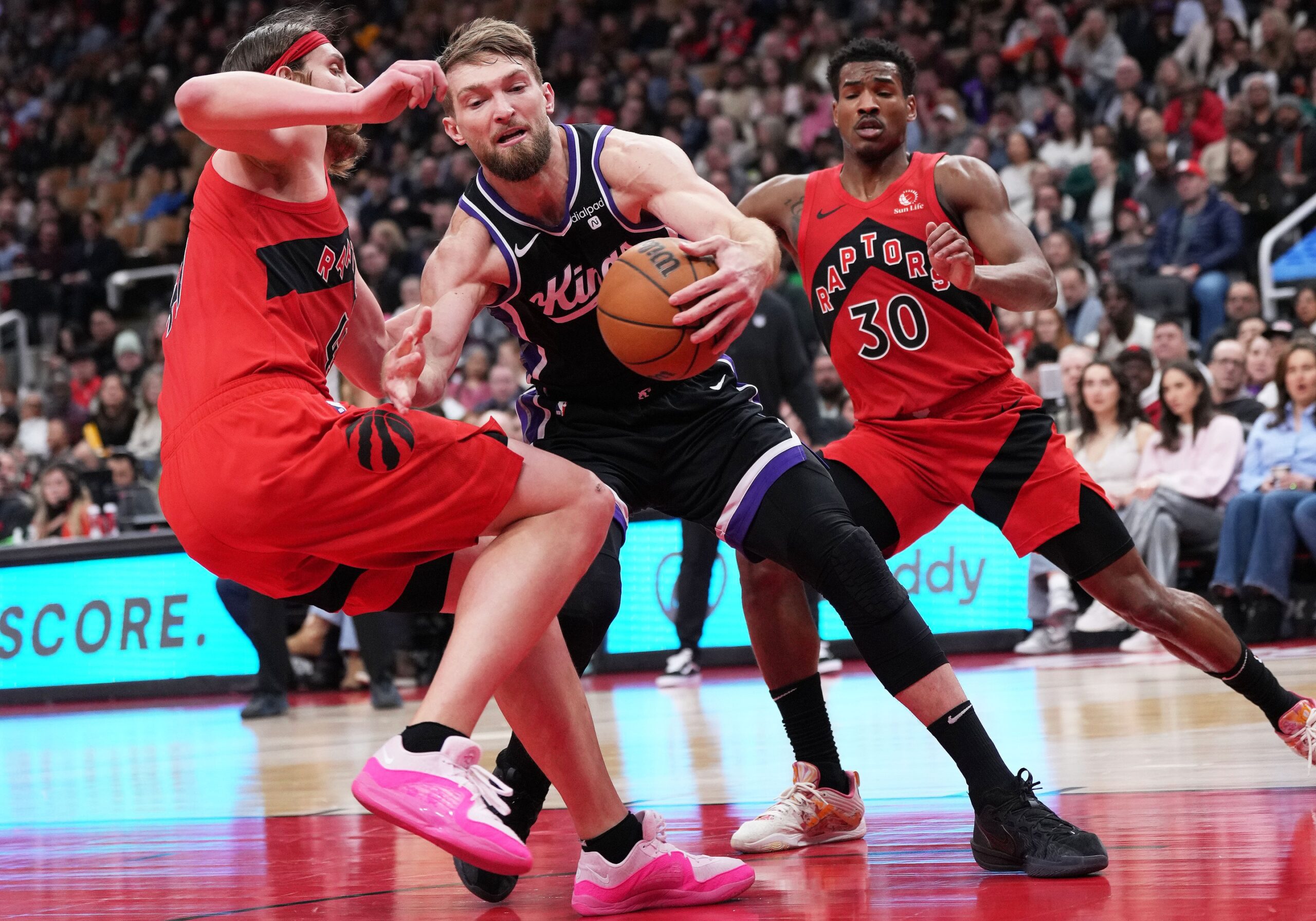 Sacramento Kings: DeMar DeRozan Drops Hopeful 8-Word Take on Domantas Sabonis' New Injury 3 Sacramento Kings