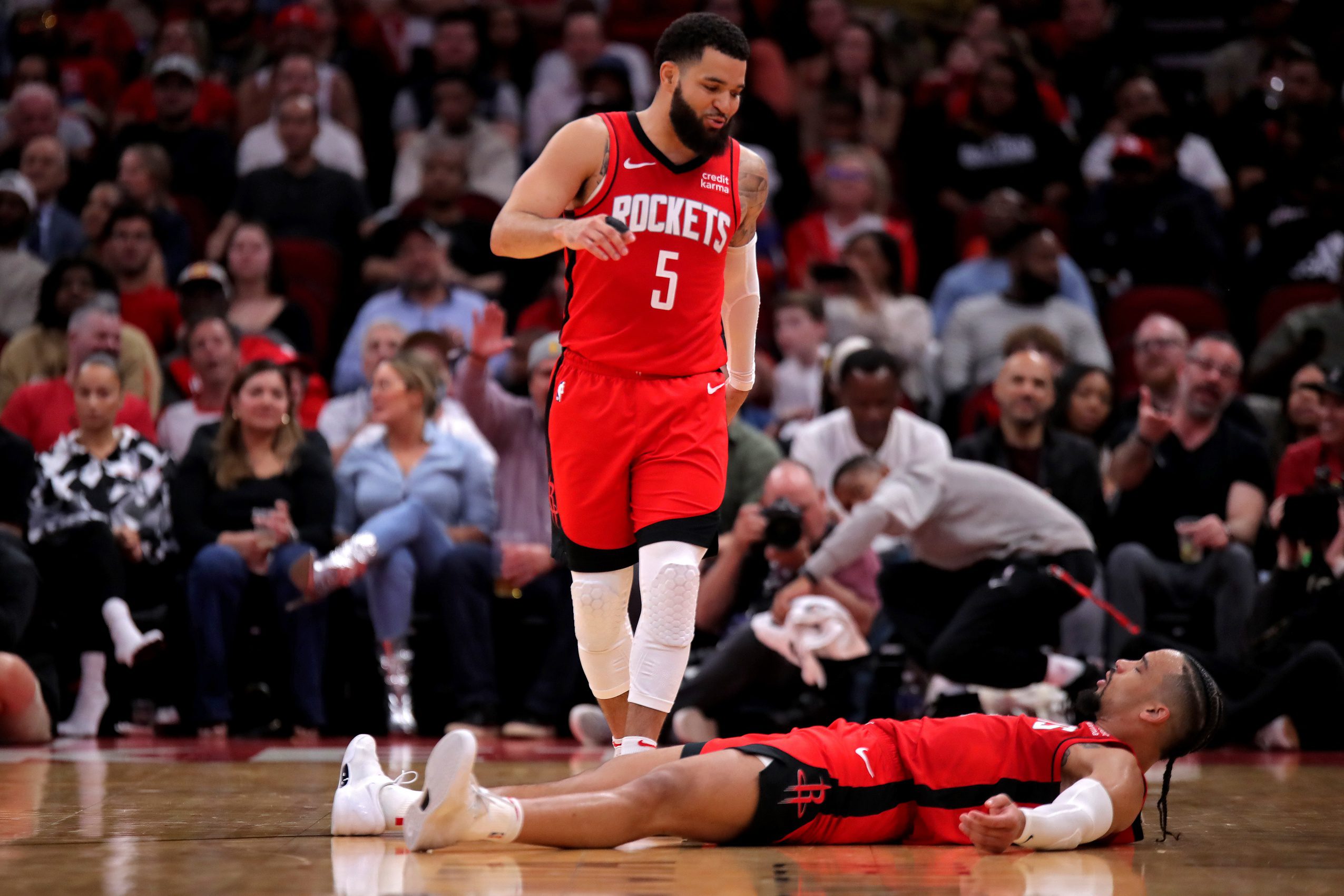 Golden State Warriors' Potential First Round Exit Could be a Disaster, Veteran Analyst Says 2 USATSI 22867119 168400517 lowres