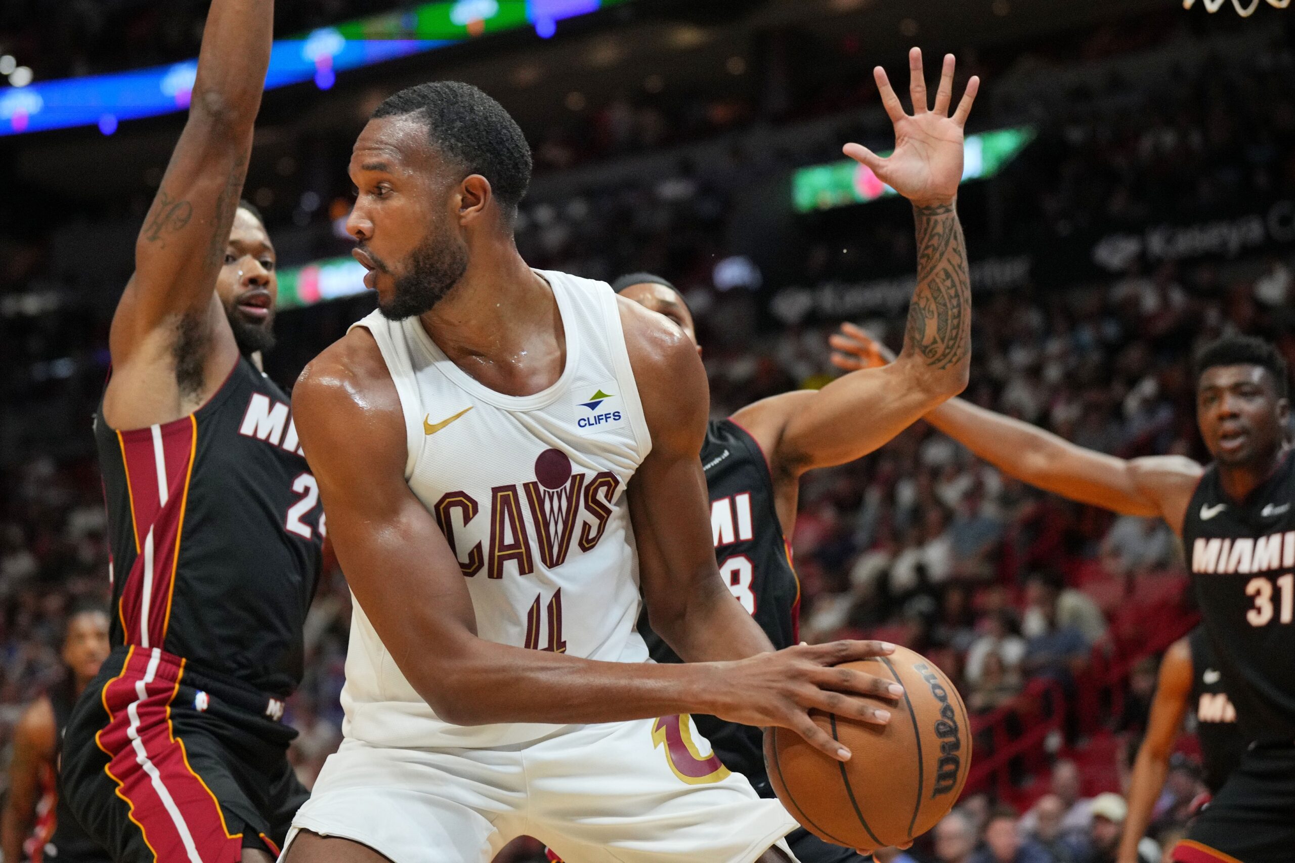 Cleveland Cavaliers Vs Miami Heat Odds, Picks, Moneyline NBA 2024-25 Season 12/8/2024 1 USATSI 22857891 168400517 lowres scaled