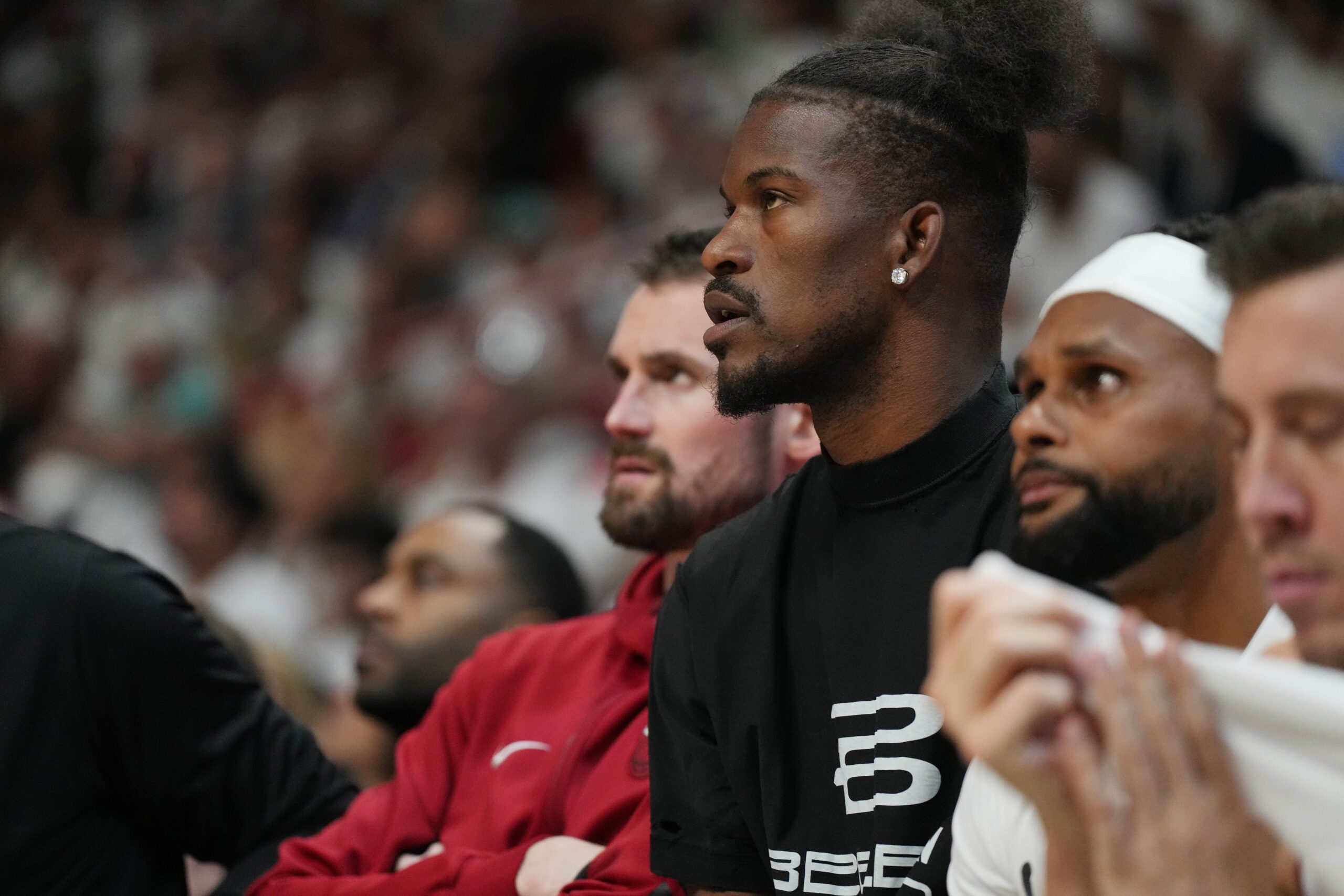 Veteran Spurs Guard ‘Didn’t Sleep’ Amid the Surging Flames In Los Angeles Reveals Concern Over His Family: “I Haven’t Seen Them Throughout All This” 2 Jimmy Butler, Spurs