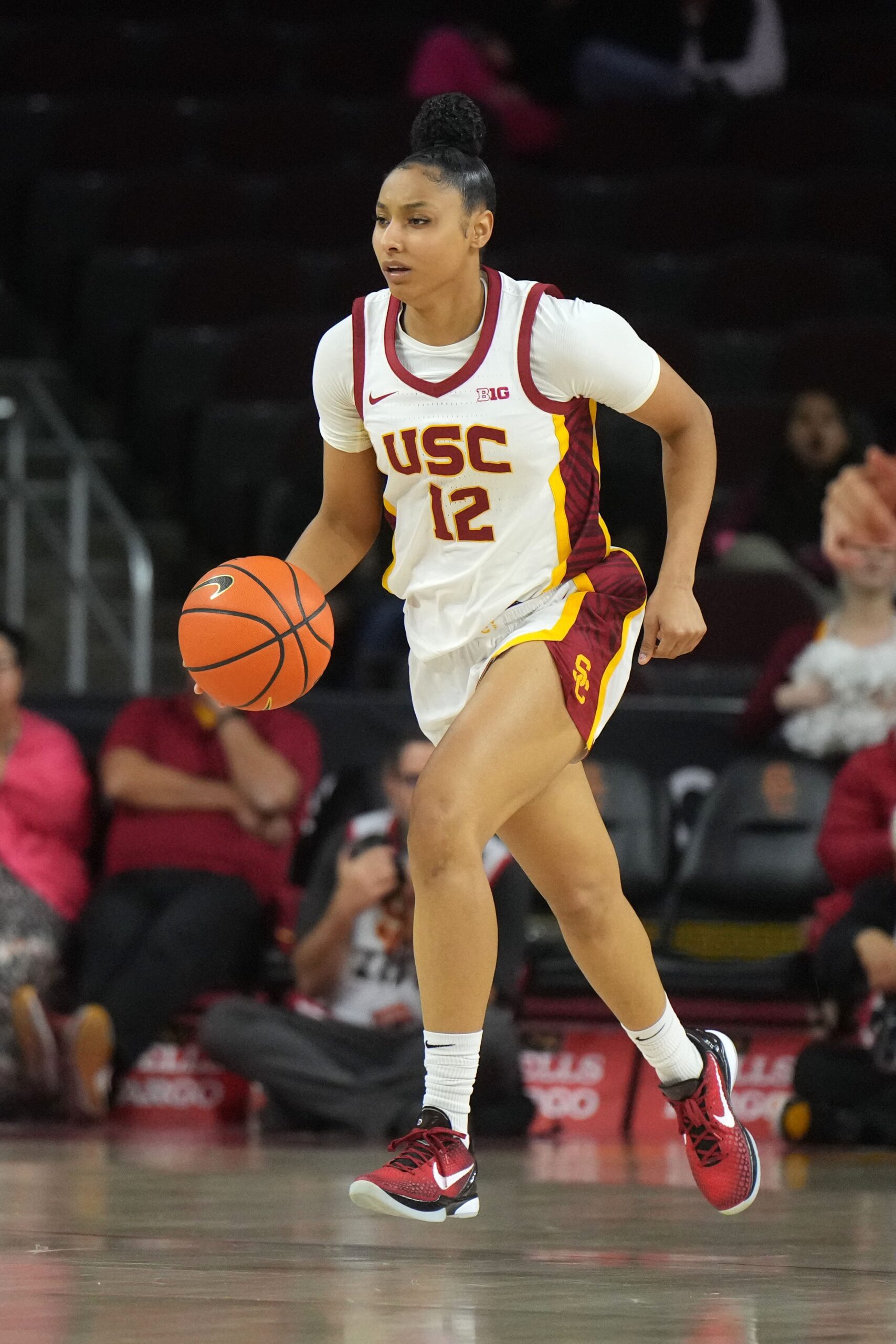 We Should Have the Option': Juju Watkins' Truthful Take on WNBA Age Limit 1 USC Trojans, Juju Watkins
