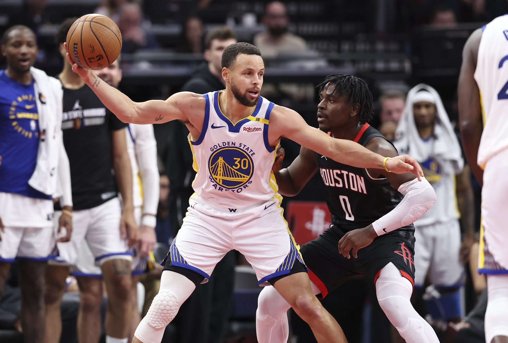 Golden State Warriors' Potential First Round Exit Could be a Disaster, Veteran Analyst Says 3 Golden State Warriors, Houston Rockets