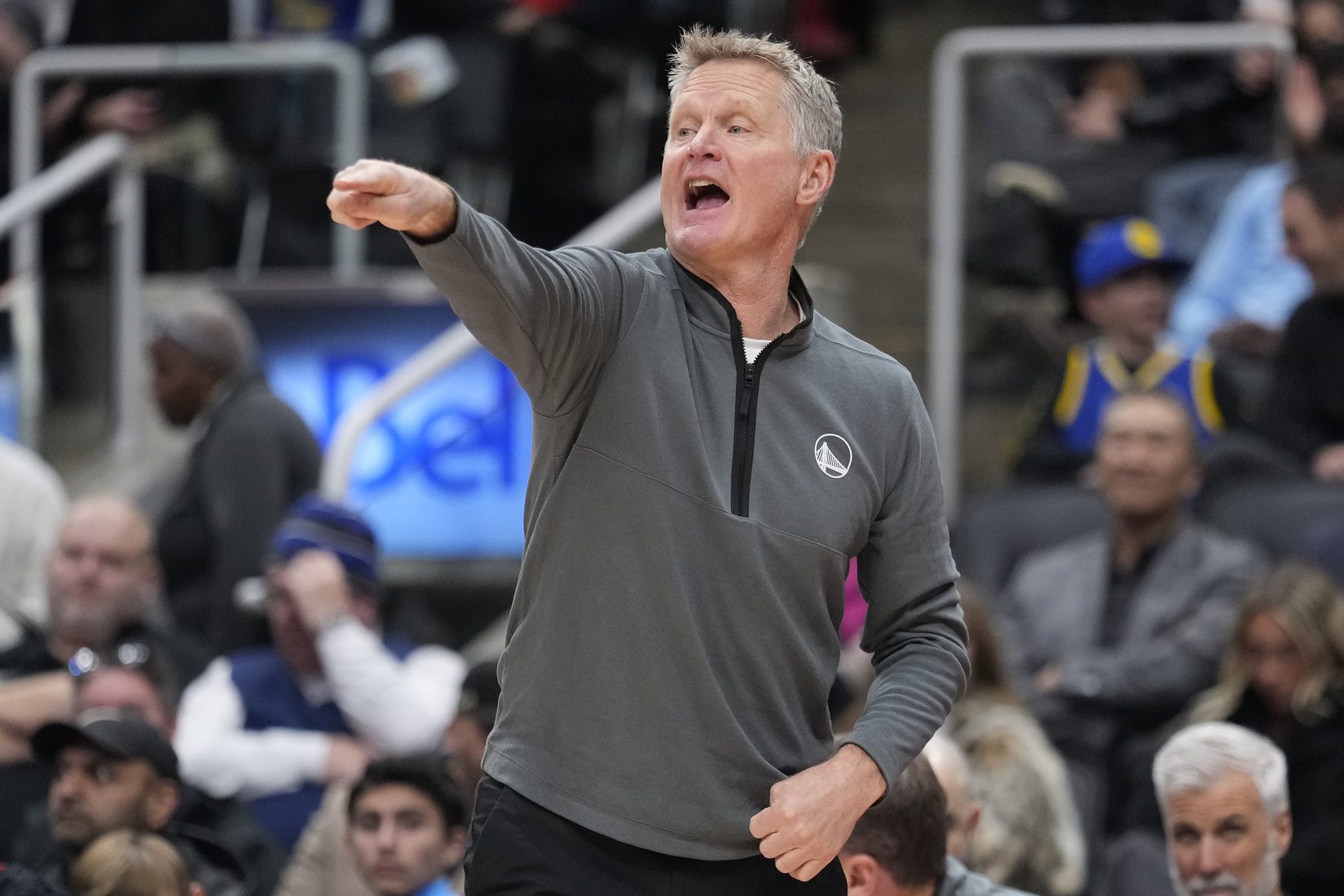 Golden State Warriors: Steve Kerr Wants to Avoid the Play-In to Give Players Rest Before the Playoffs 1 Golden State Warriors head coach Coach Steve Kerr directs his team during the second half against the Toronto Raptors at Scotiabank Arena.