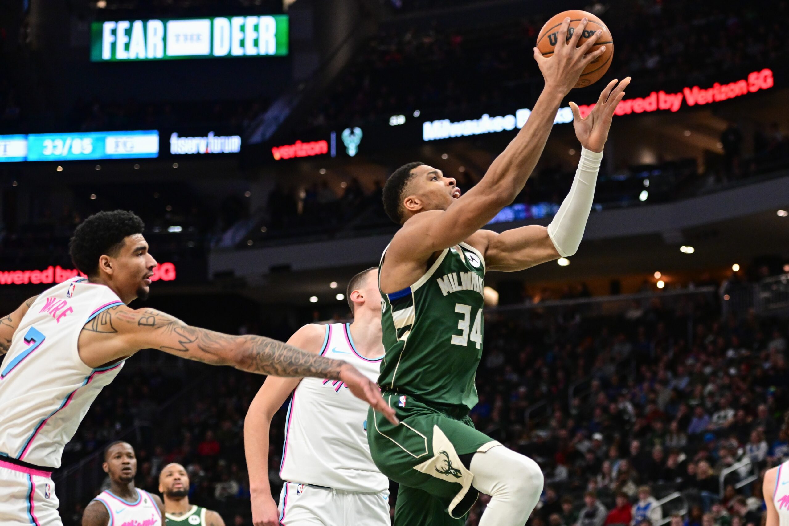 Milwaukee Bucks: Giannis Antetokounmpo's 7-Word Stance on Making a Trade Request Will Make Fans Happy 3 Milwaukee Bucks