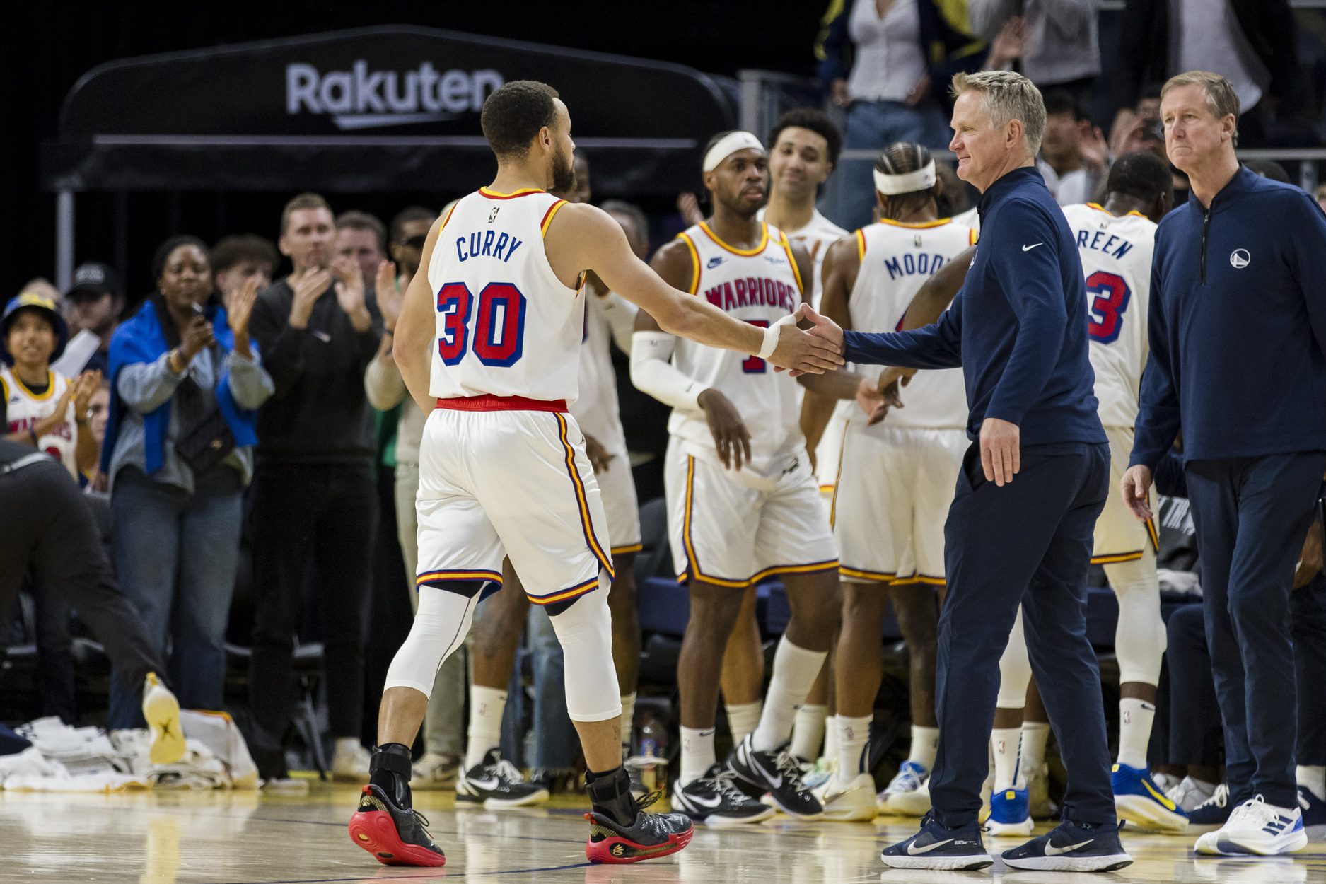 Golden State Warriors: Steve Kerr Gets 100% Honest on Their Approach Following Stephen Curry's Hamstring Injury 3 Golden State Warriors