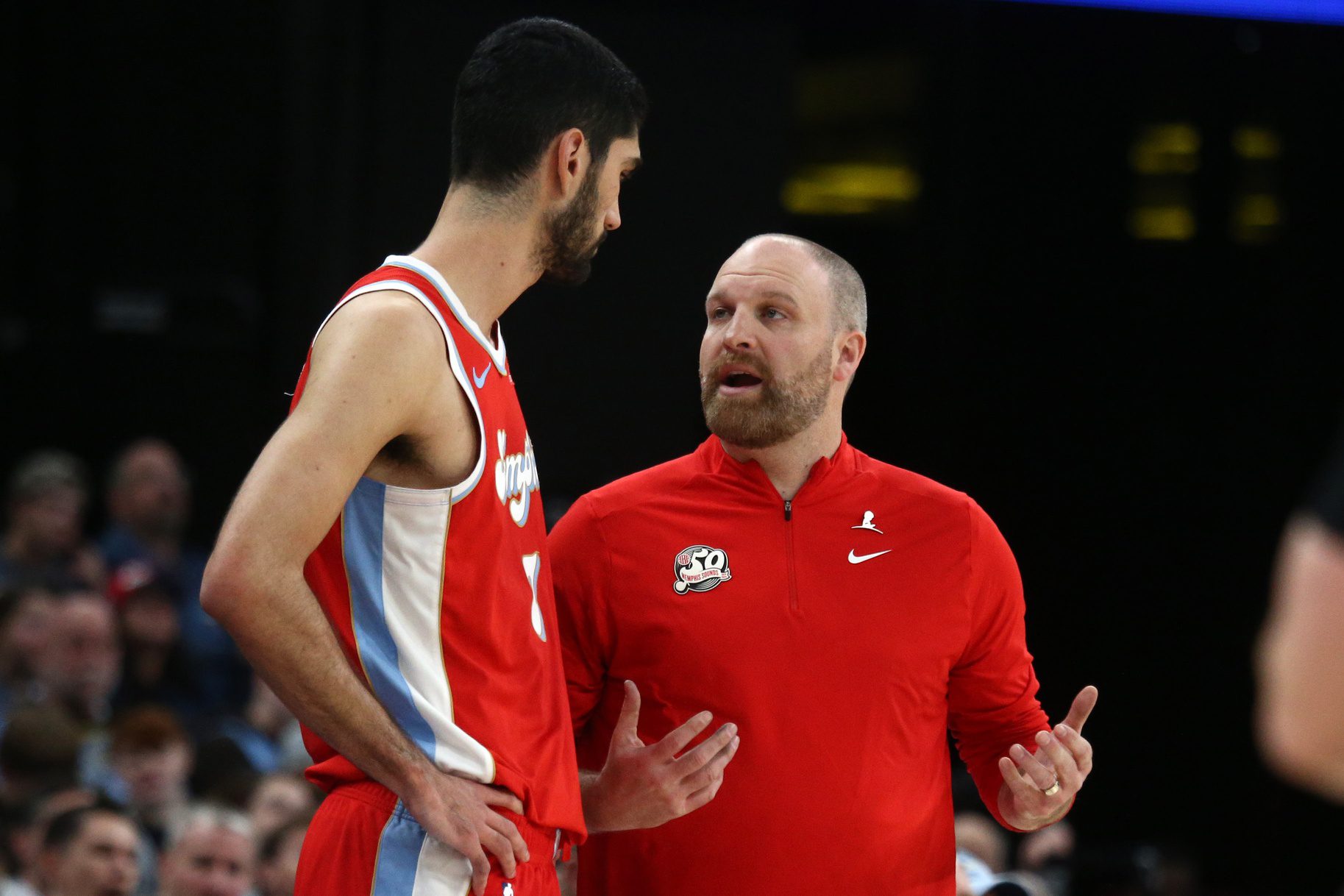 Memphis Grizzlies: Ja Morant Approves the Team's Latest Front Office Decision Ahead of 2025-26 2 Memphis Grizzlies head coach Taylor Jenkins talks with forward Santi Aldama (7) during the fourth quarter against the San Antonio Spurs
