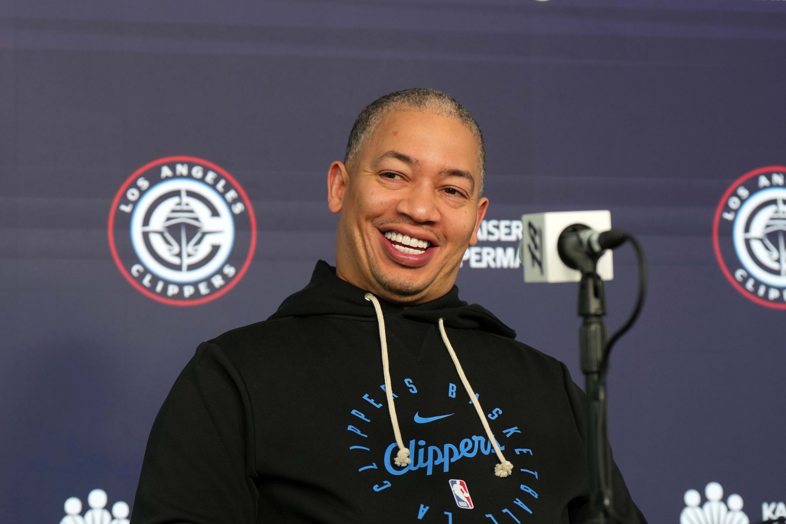 Los Angeles Clippers: Ty Lue Makes 1 James Harden Announcement Before New York Knicks Match 3 Los Angeles Clippers head coach Tyronn Lue