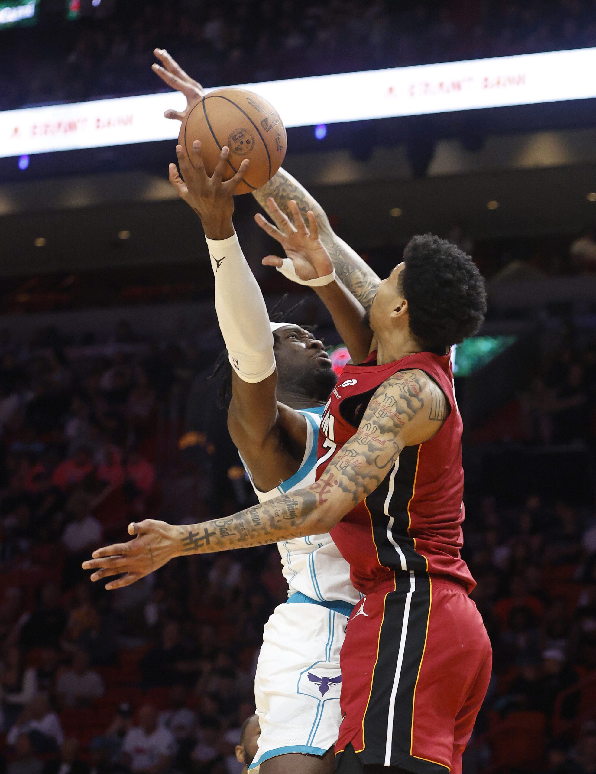 Heat Rookie Surprises Even the NBA With Epic Move vs. Warriors 2 Miami Heat, Kel'El Ware