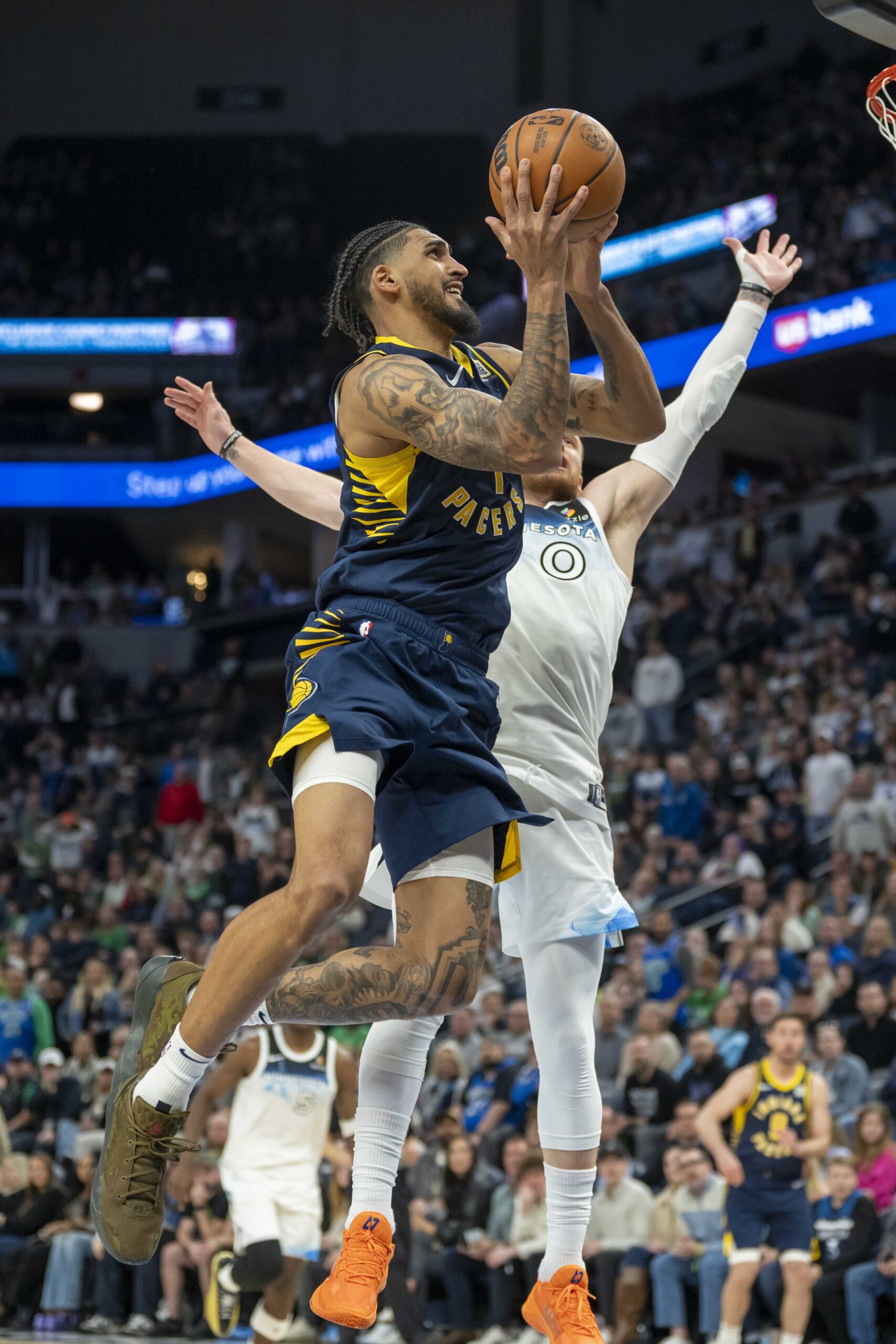 This Video of Obi Toppin's Catch-and-Dunk Mid-Air Is Insane 4 Indiana Pacers, Obi Toppin