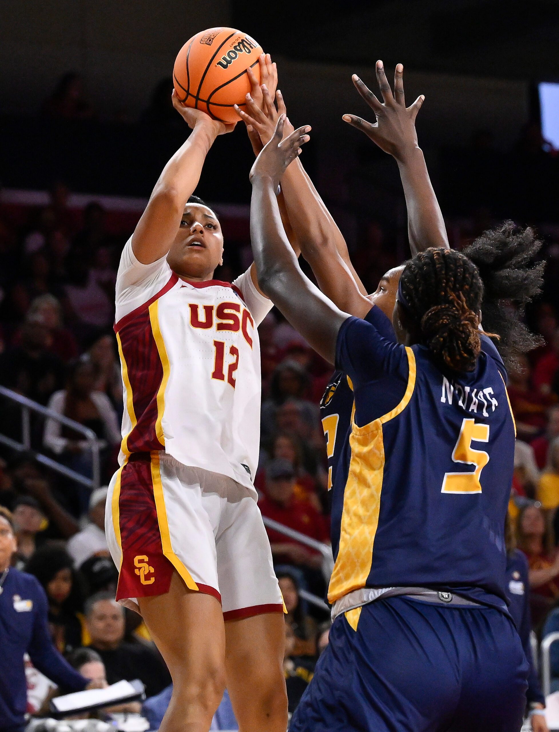 USC Coach Issues Strong Statement Amid JuJu Watkins' Devastating Injury 3 USC Trojans, JuJu Watkins