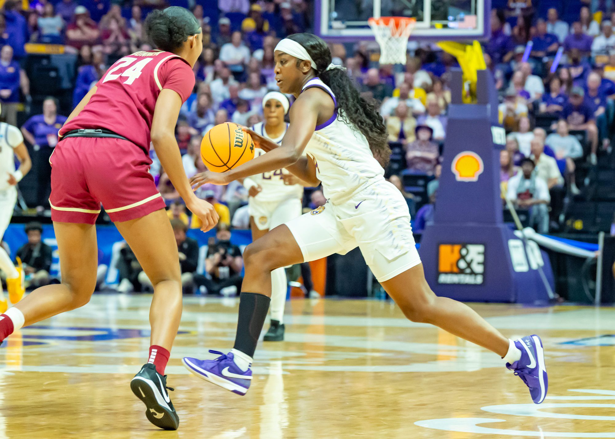 "I Full Expect Flau'Jae To Return To LSU": Flau'Jae Johnson's Mixed Signals On Entering Transfer Portal Leads To LSU Return Says Analyst 3 USATSI 25757404 168400517 lowres