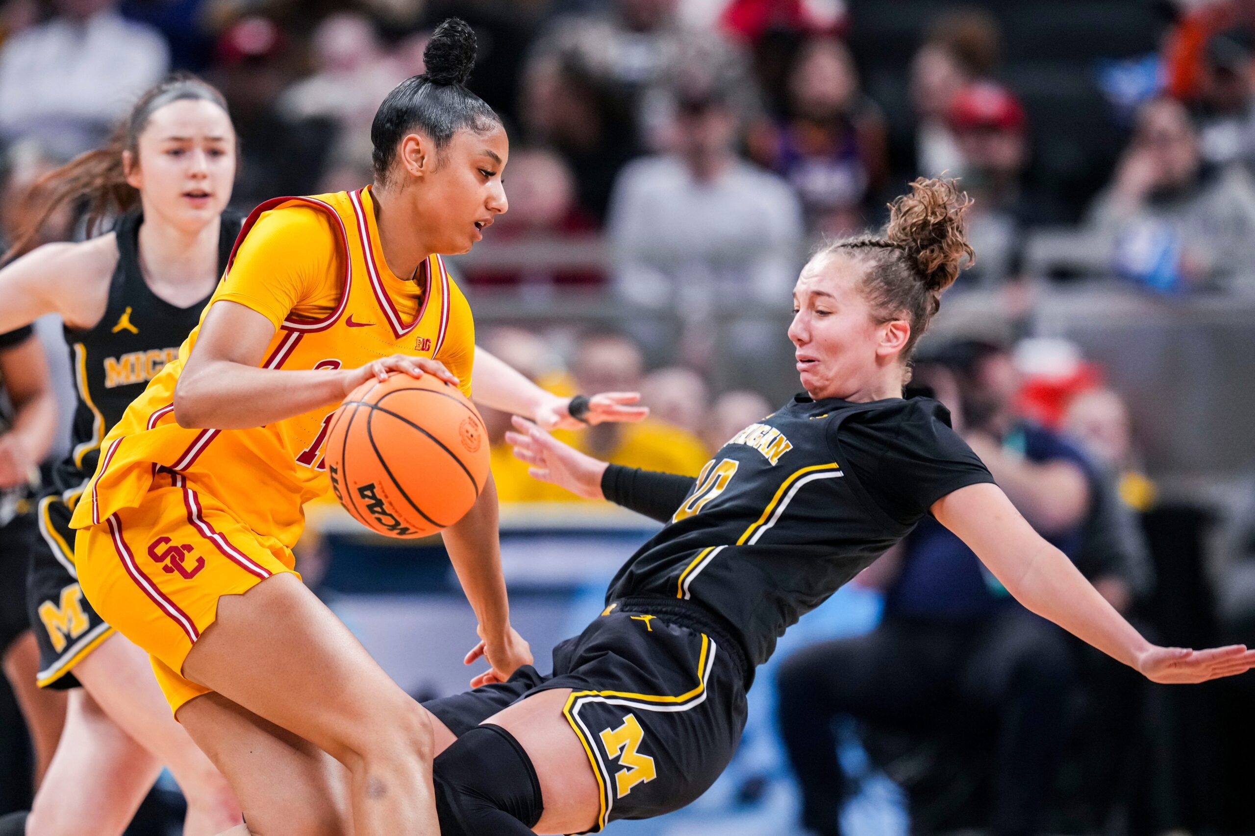 "JuJu Is A Competitor": JuJu Watkins' ACL Injury Draws Reaction From Magic Johnson 2 USATSI 25760028 168400517 lowres scaled