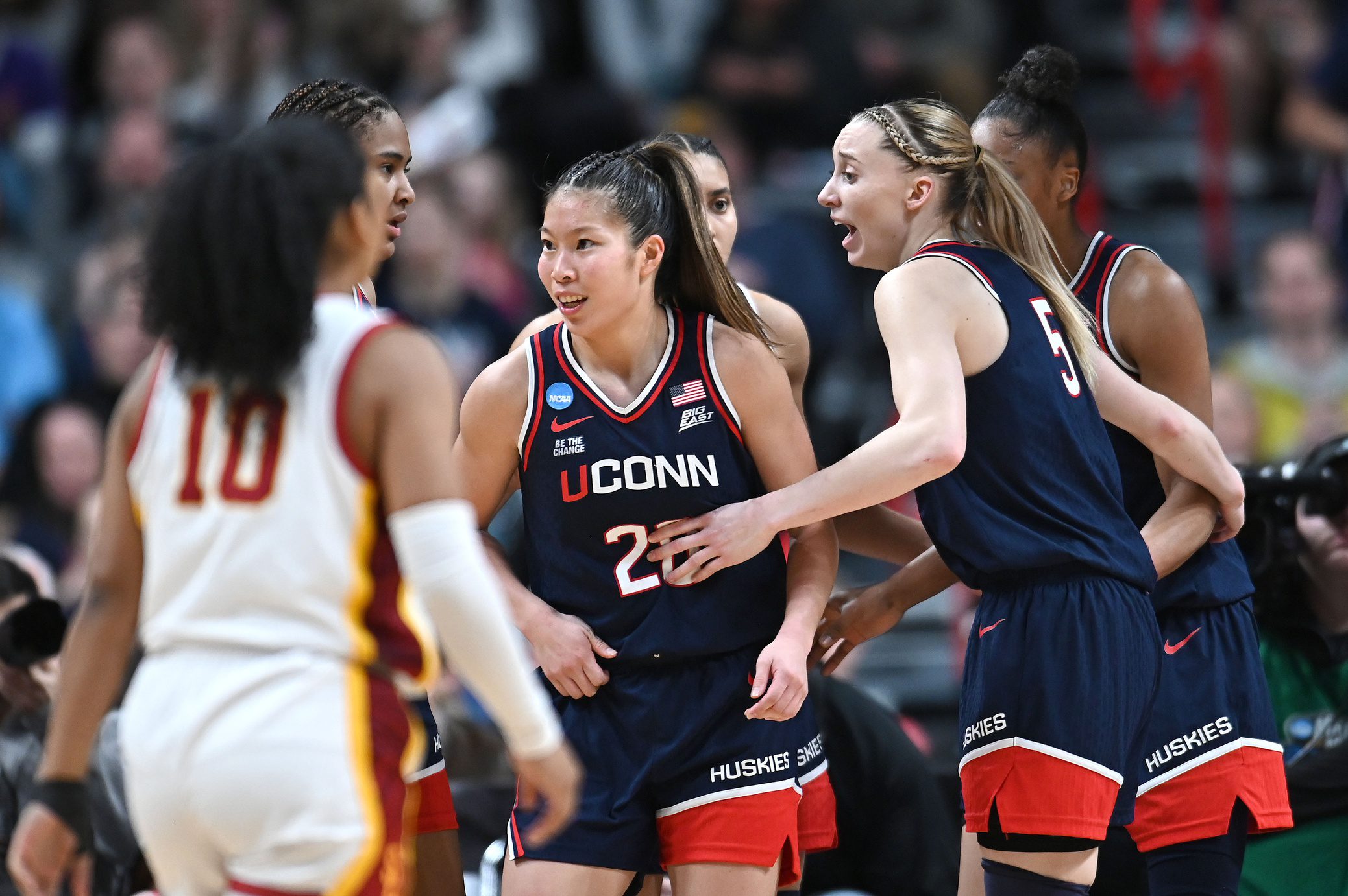 "Huskieeees": Paige Bueckers' NCAA Heroics Gets Reaction From Caitlin Clark's Teammate 3 USATSI 25818193 168400517 lowres