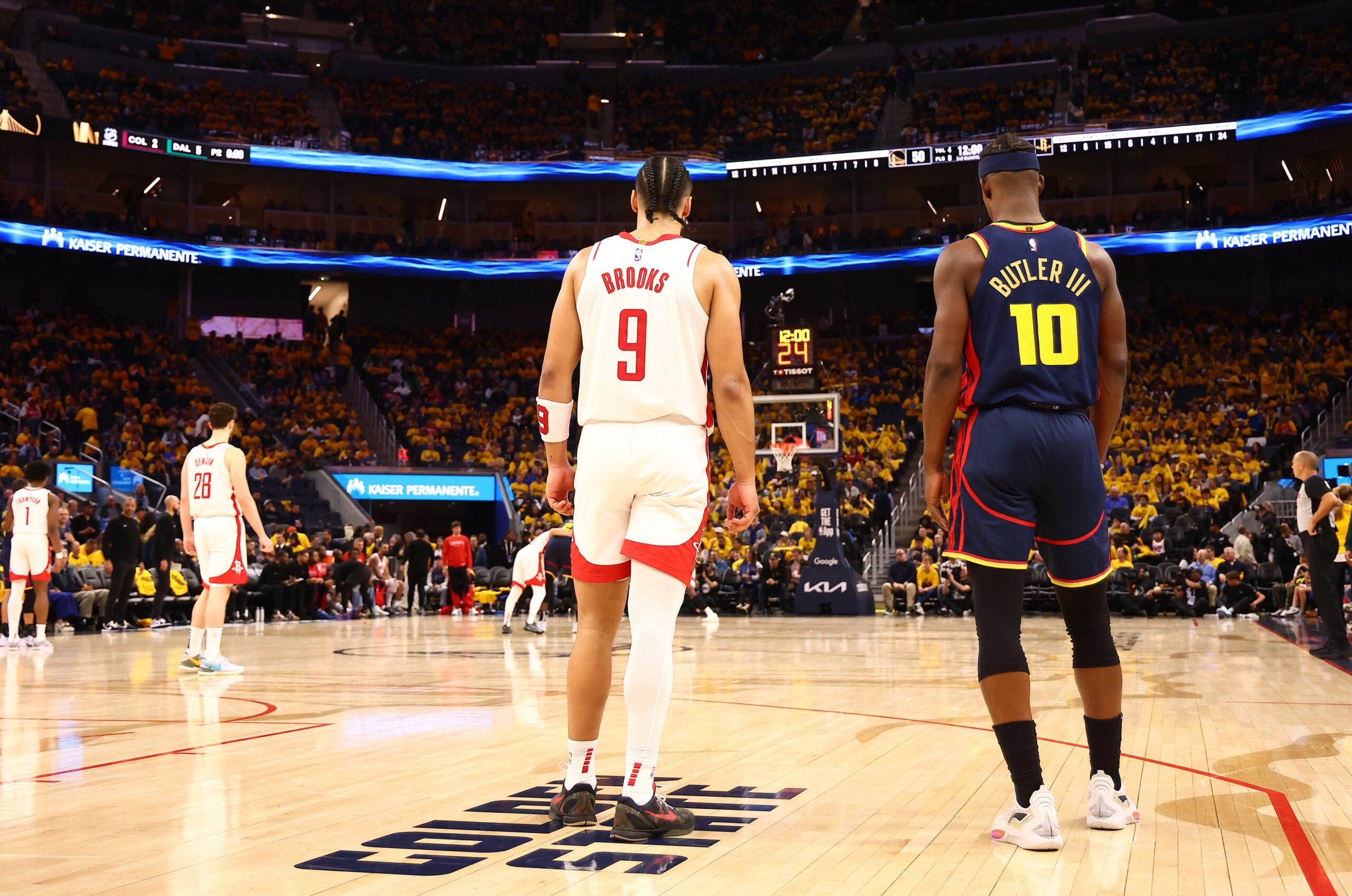 Golden State Warriors: Jimmy Butler Throws Subtle Shot to Former Team After Game 4 Victory Vs. Houston Rockets 2 Houston Rockets forward/guard Dillon Brooks (9) and Golden State Warriors forward Jimmy Butler III (10) before the start of the third quarter of game four of the 2025 NBA Playoffs first round at Chase Center.