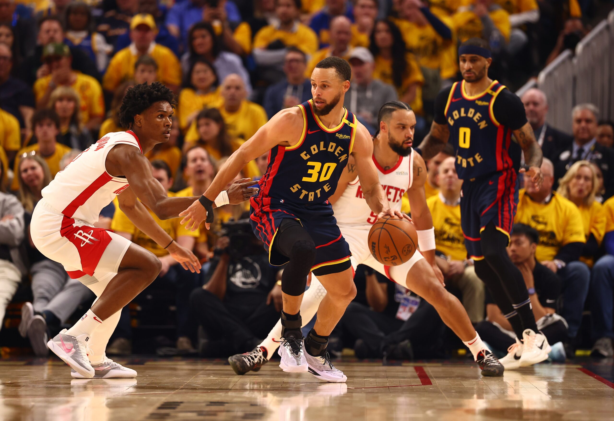 Stephen Curry Gives 1 Big Warning as Golden State Warriors Prepare for Game 7 2 warriors stephen curry rockets scaled