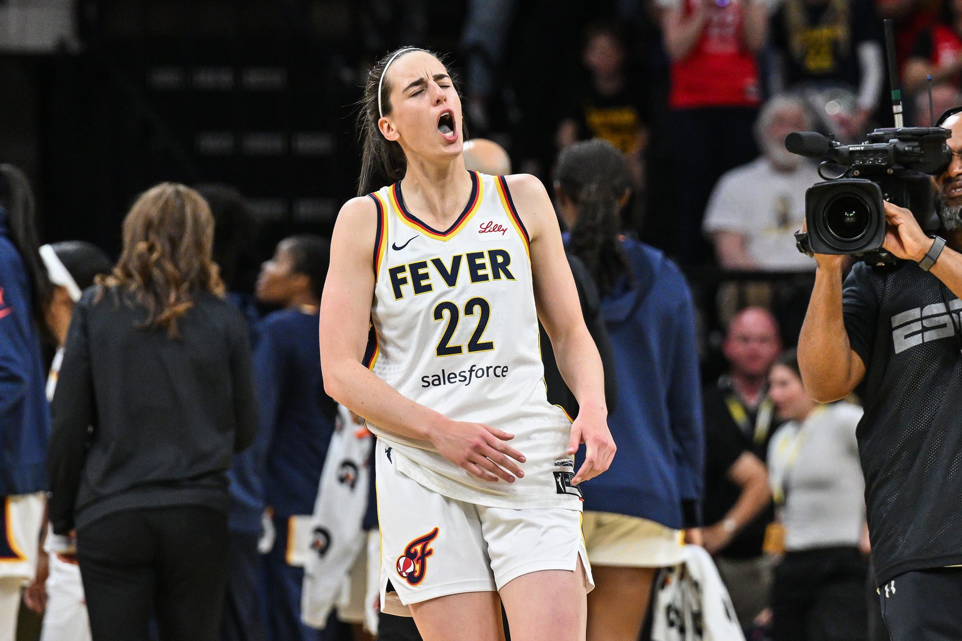 LOOK: Caitlin Clark, Sydney Colson Exchange Ja Morant Infamous Gun Celebration In Indiana Fever Shooting Practice 3 USATSI 26093754 168400517 lowres
