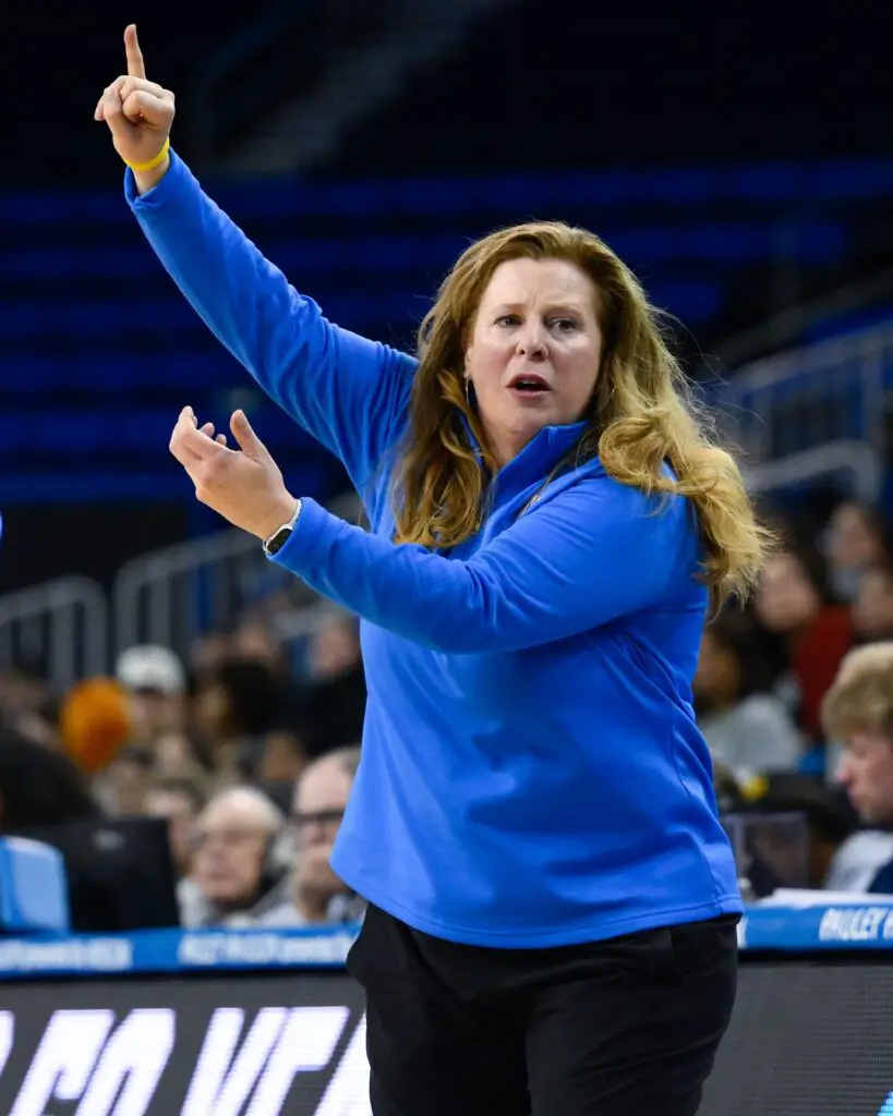 UCLA Bruins Coach Admits 'Mistake' Sharing LA Times Article That Kim Mulkey Described as 'Sexist' 2 LSU Tigers, UCLA Bruins, Cori Close, Kim Mulkey