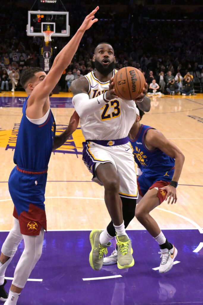 Los Angeles Lakers, LeBron James