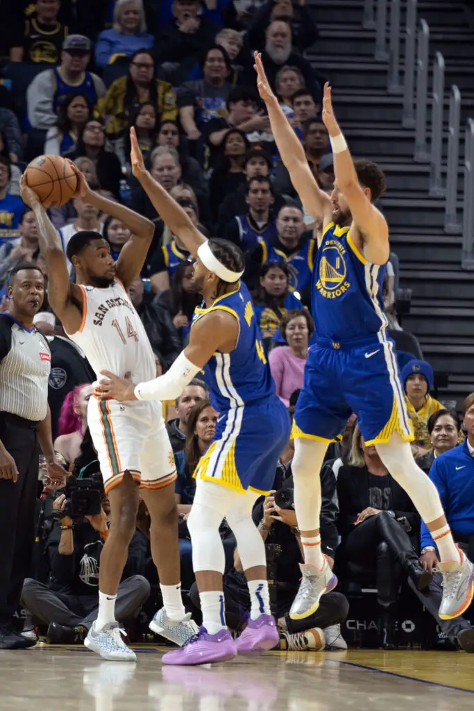 Klay Thompson Offers Words of Wisdom for Golden State Warriors After