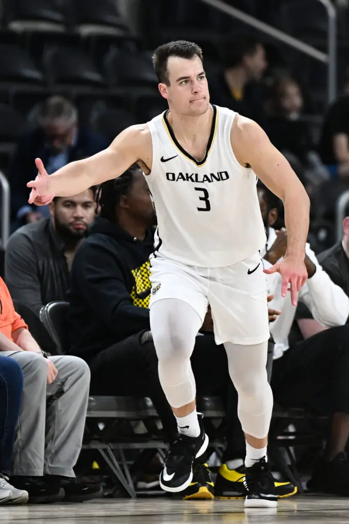 March Madness: Jack Gohlke Still Wins Even Though Oakland Golden Grizzlies Lost 4 Jack Gohlke, Oakland Golden Grizzlies, NC State Wolfpack